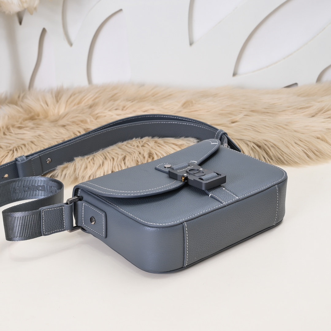 Dior 高仿 Safari灰藍粒面皮革斜背包精品男包| 10 Dior 高仿 Safari灰藍粒面皮革斜背包精品男包