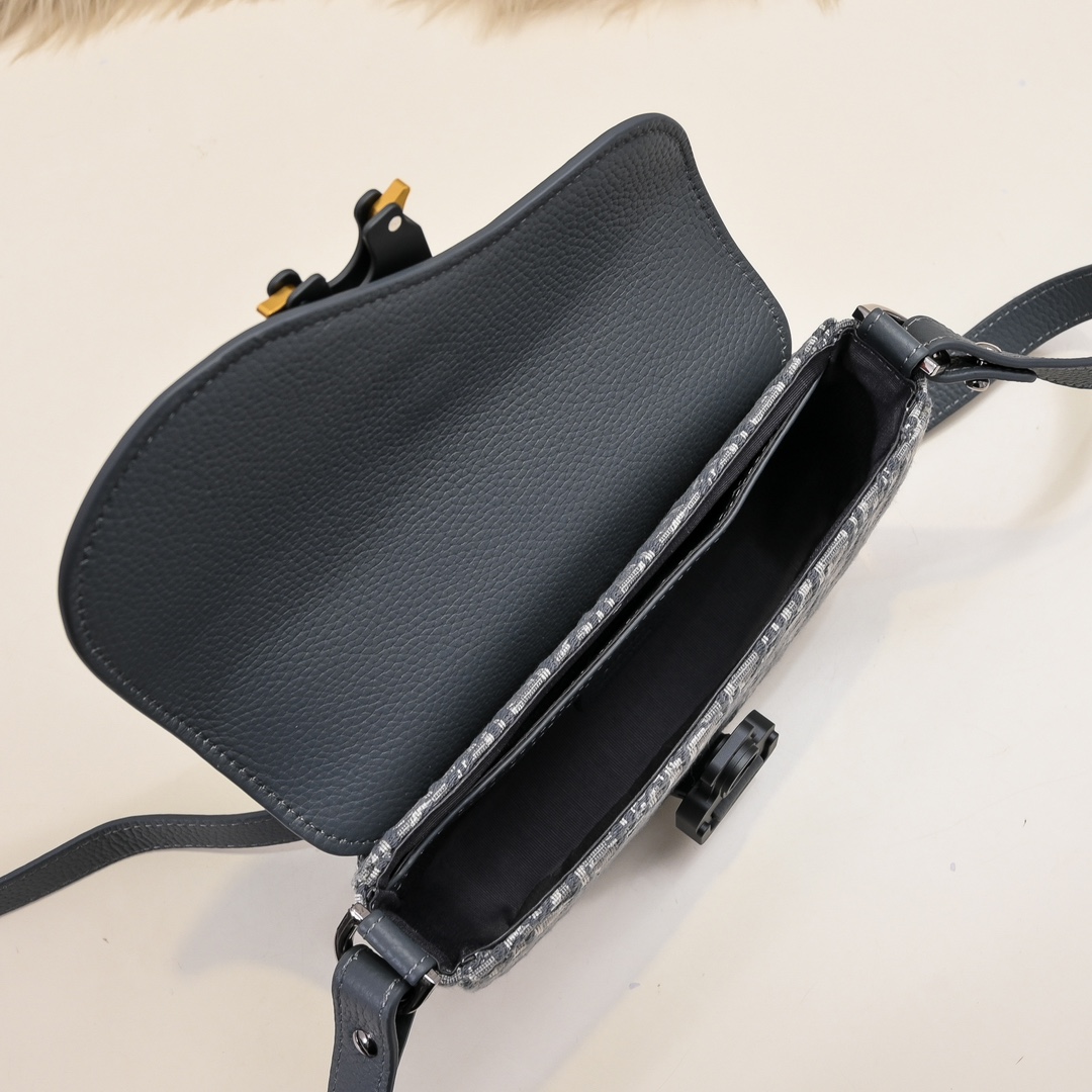 Dior 原單 Oblique灰藍老花半月斜背包男士精品包| 7 Dior 原單 Oblique灰藍老花半月斜背包男士精品包