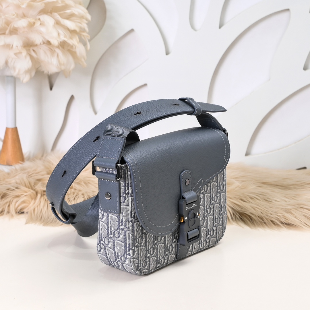 DDior 高仿 Oblique灰藍拼接半月斜背包精品小包| 14 DDior 高仿 Oblique灰藍拼接半月斜背包精品小包