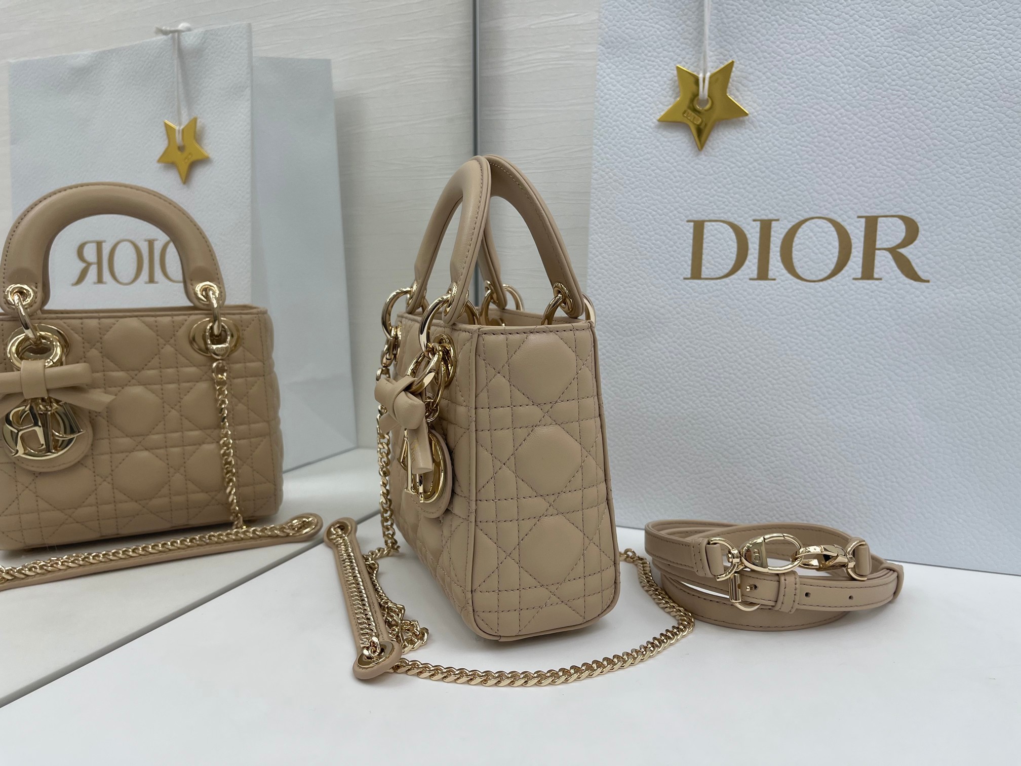 高仿Dior Lady Dior奶茶色藤格紋戴妃包女士手提斜挎包| 17 高仿Dior Lady Dior奶茶色藤格紋戴妃包女士手提斜挎包