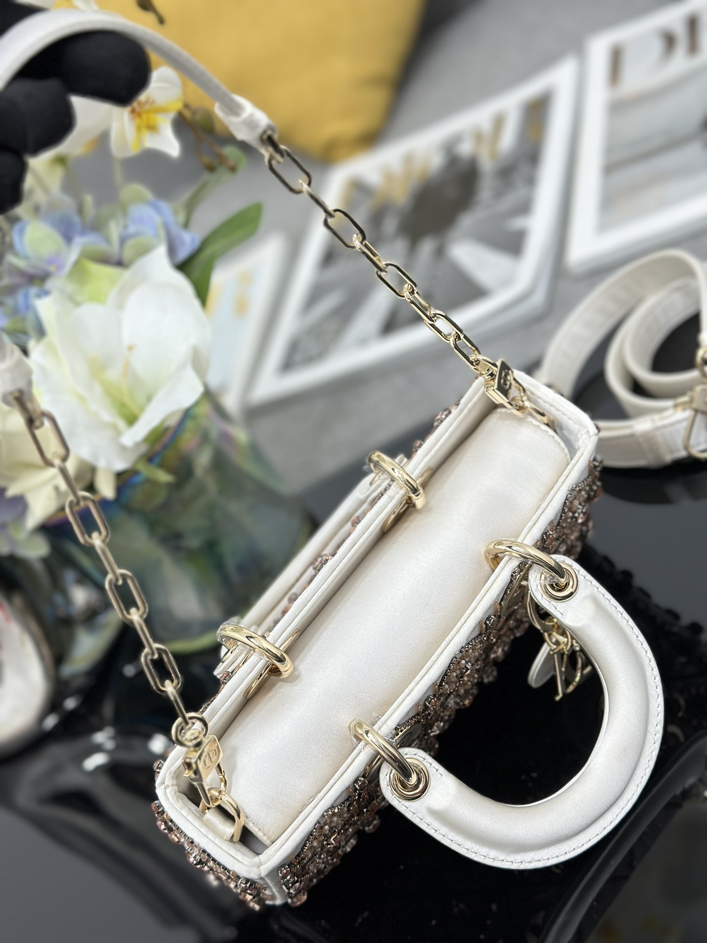 A貨Dior Lady Dior白色水晶刺繡戴妃包高級手提包| 8 A貨Dior Lady Dior白色水晶刺繡戴妃包高級手提包