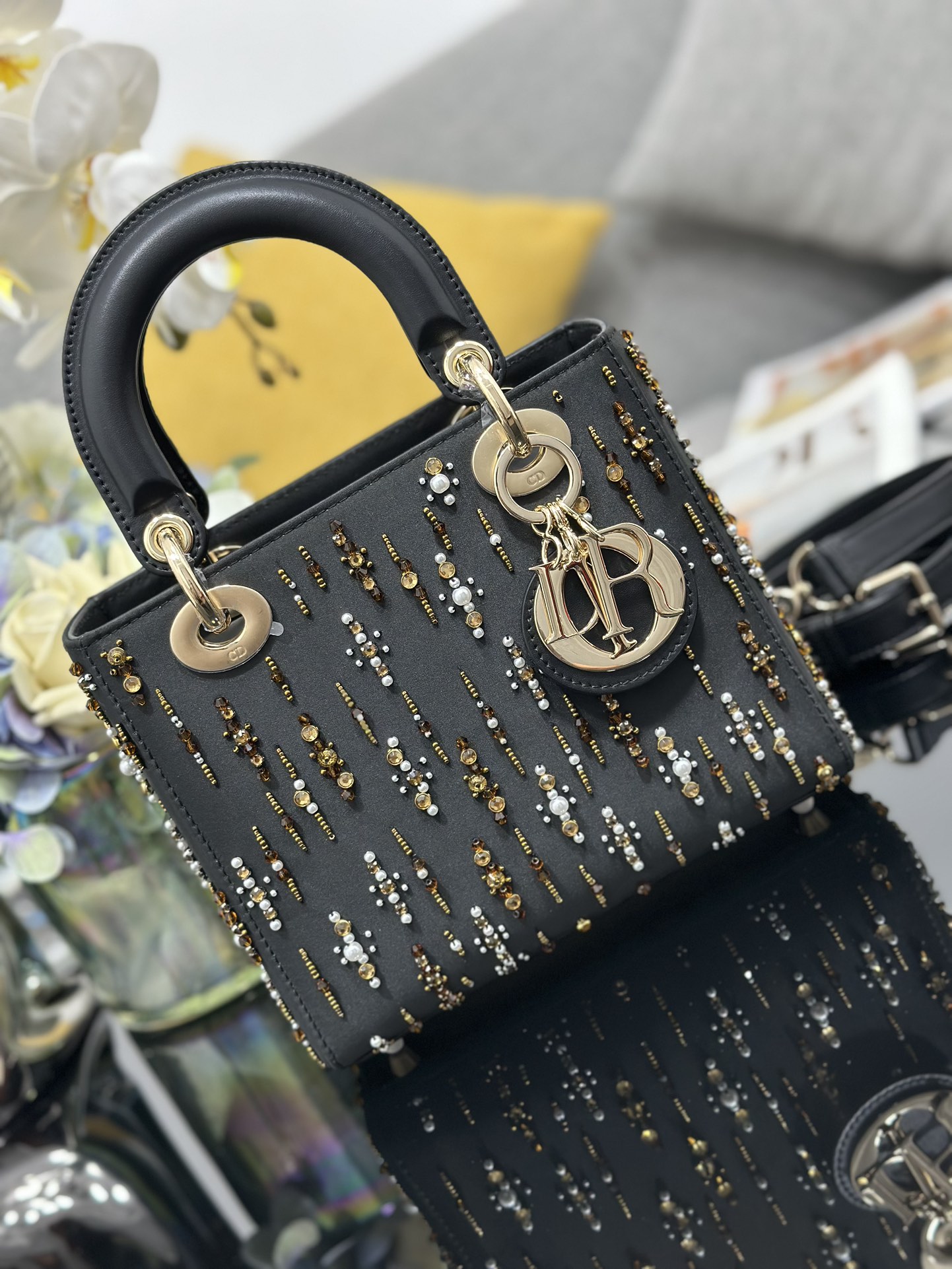 一比一Dior Lady Dior黑色流蘇珠飾戴妃包高級手提包| 11 一比一Dior Lady Dior黑色流蘇珠飾戴妃包高級手提包