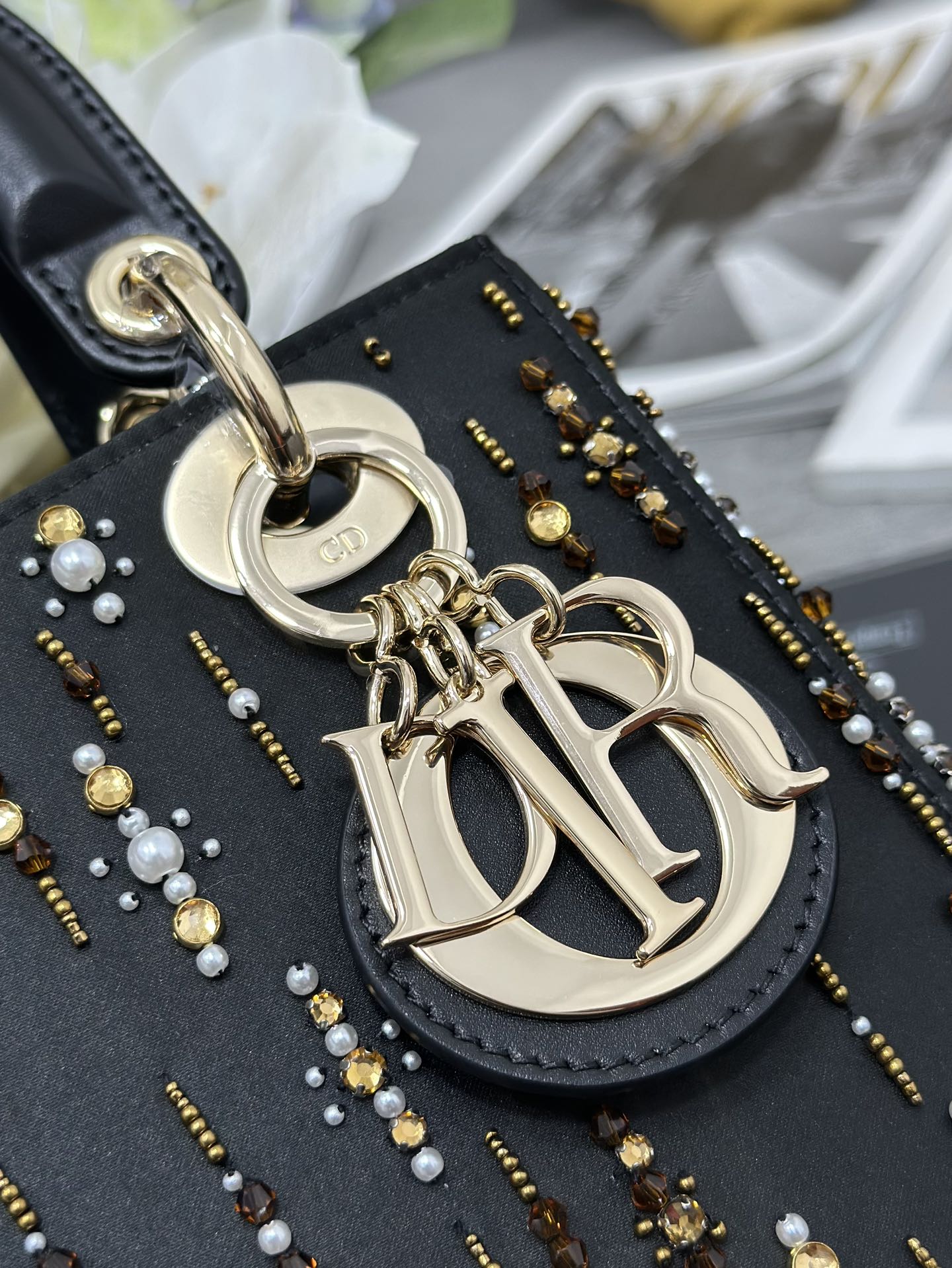 一比一Dior Lady Dior黑色流蘇珠飾戴妃包高級手提包| 10 一比一Dior Lady Dior黑色流蘇珠飾戴妃包高級手提包