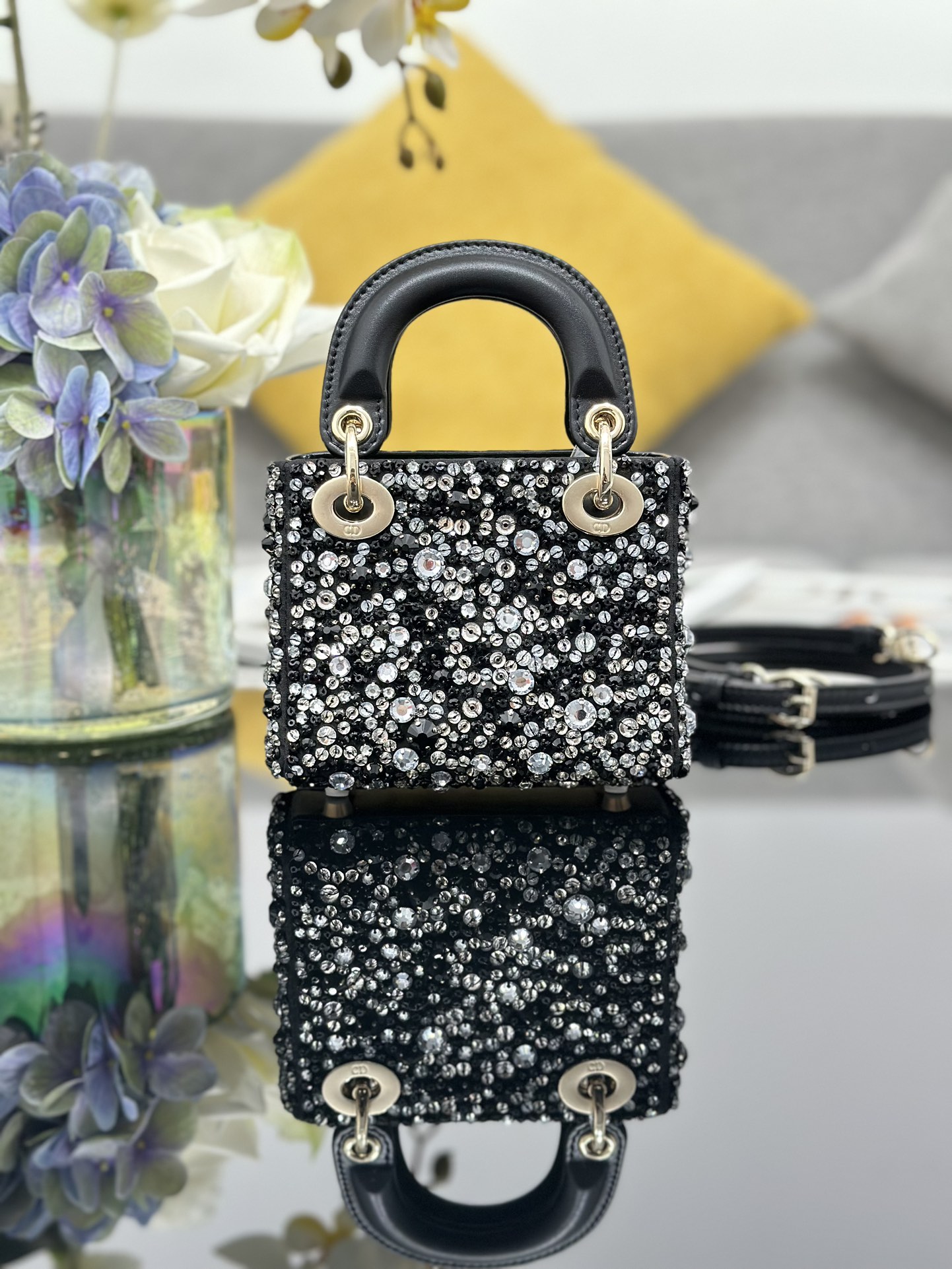 高仿Dior Lady Dior水鑽迷你手提包 黑色奢華晚宴斜背包| 14 高仿Dior Lady Dior水鑽迷你手提包 黑色奢華晚宴斜背包