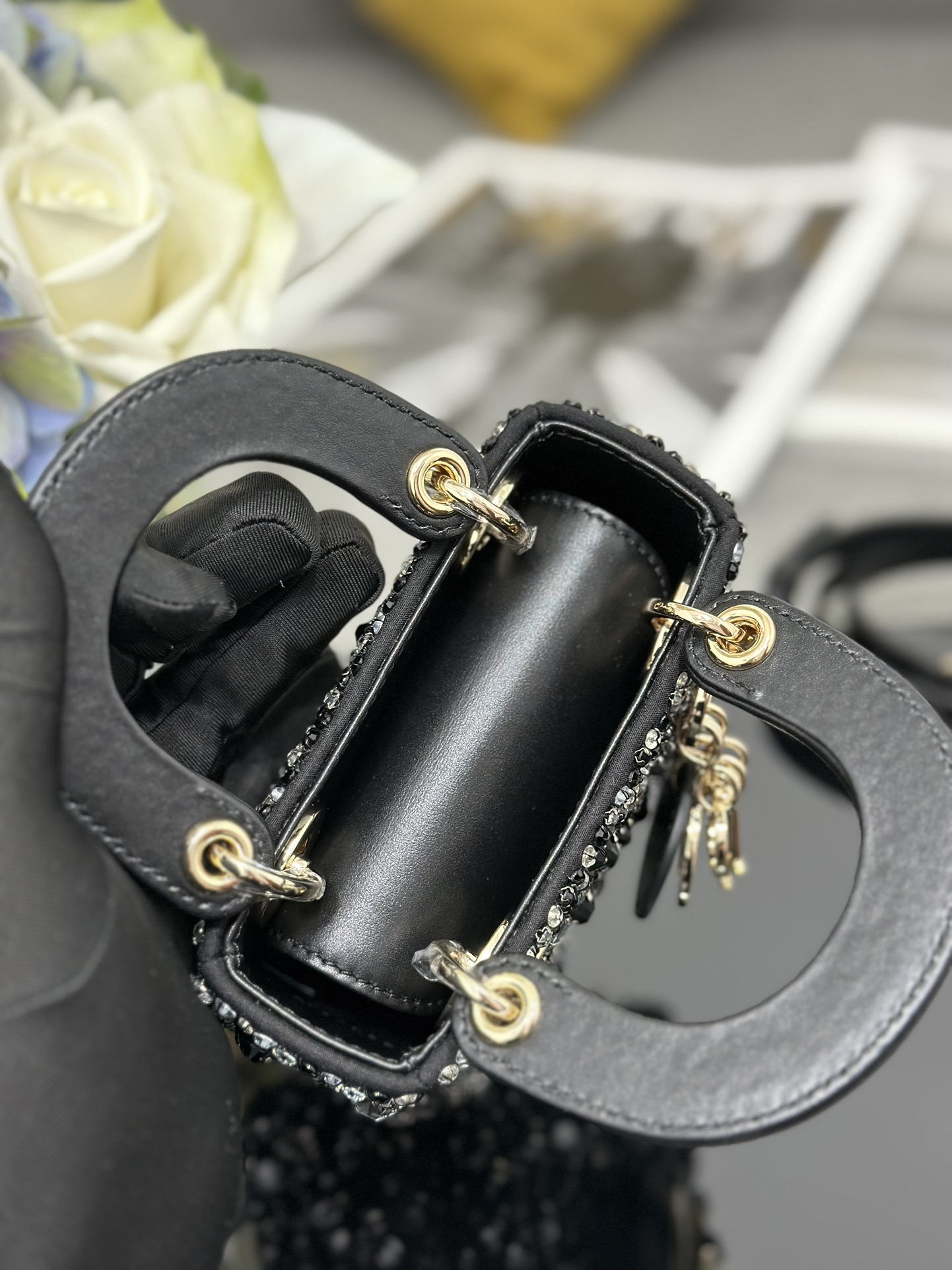 高仿Dior Lady Dior水鑽迷你手提包 黑色奢華晚宴斜背包| 9 高仿Dior Lady Dior水鑽迷你手提包 黑色奢華晚宴斜背包