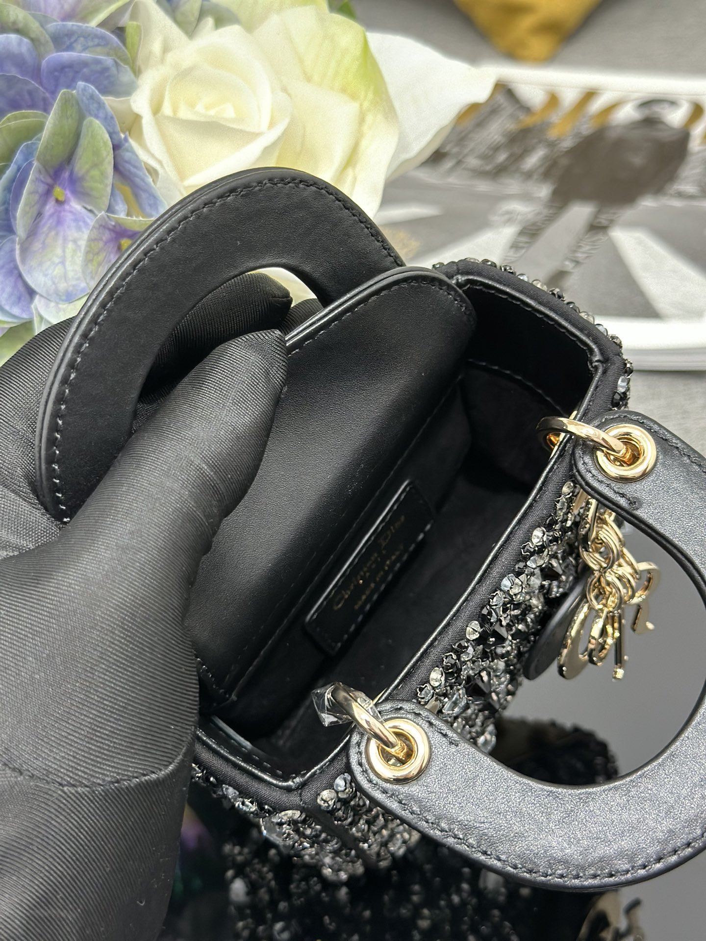 高仿Dior Lady Dior水鑽迷你手提包 黑色奢華晚宴斜背包| 8 高仿Dior Lady Dior水鑽迷你手提包 黑色奢華晚宴斜背包