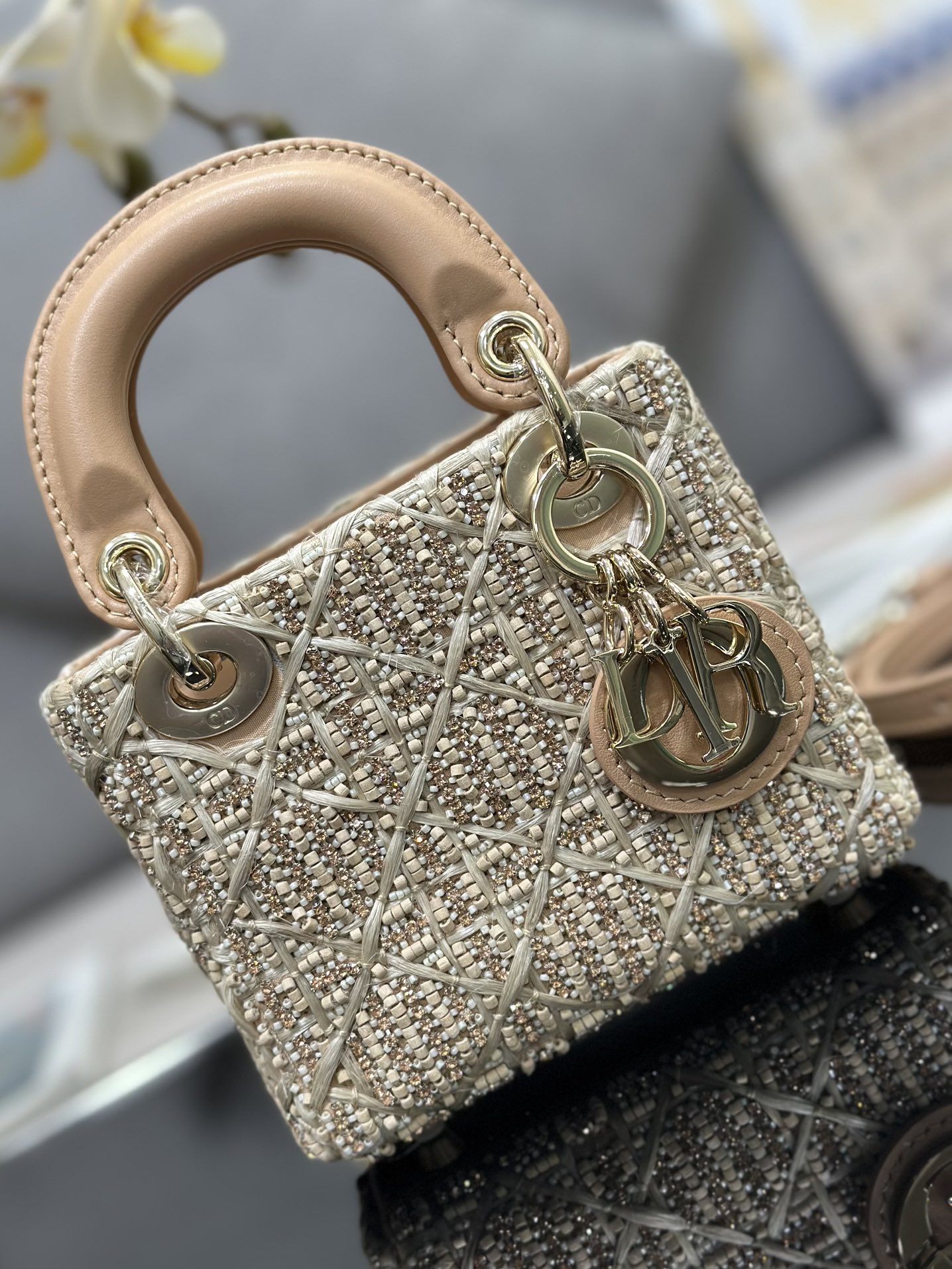 高仿Dior Lady Dior編織迷你包 杏色氣質手提斜背包| 11 高仿Dior Lady Dior編織迷你包 杏色氣質手提斜背包