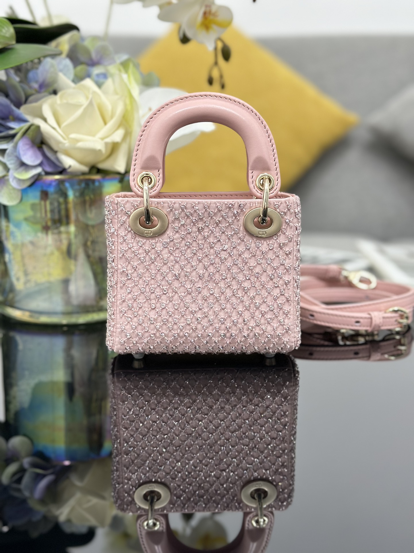 A貨Dior Lady Dior粉色鑽飾迷你包 甜美風精品手提包| 14 A貨Dior Lady Dior粉色鑽飾迷你包 甜美風精品手提包