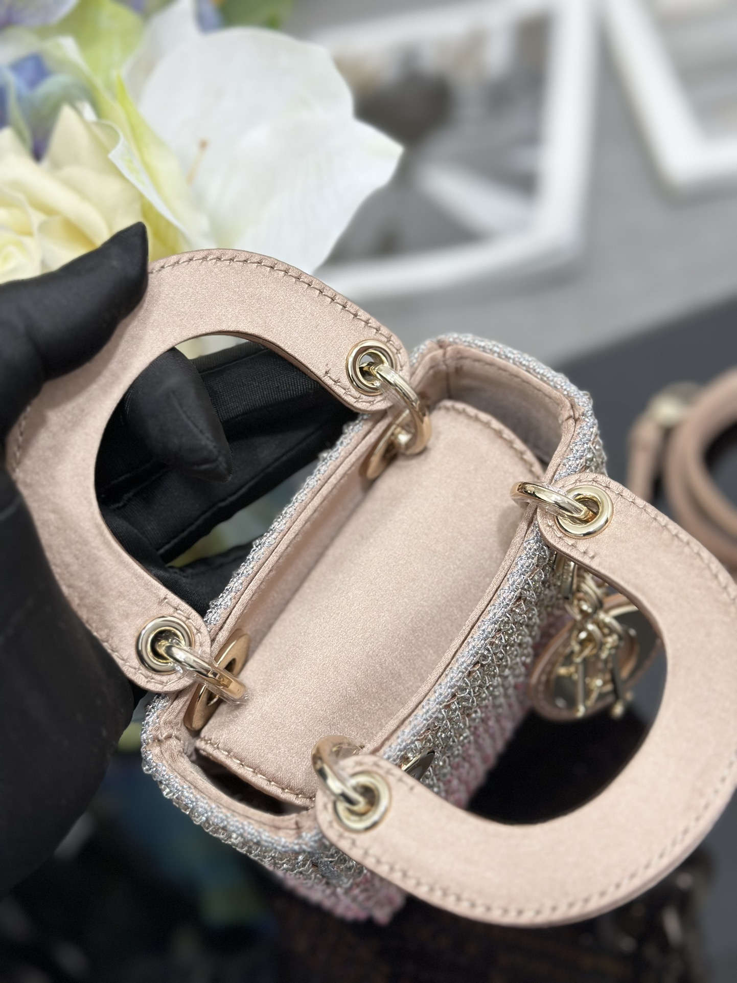 高仿Dior Lady Dior亮片迷你包 粉金色時尚手提包| 9 高仿Dior Lady Dior亮片迷你包 粉金色時尚手提包