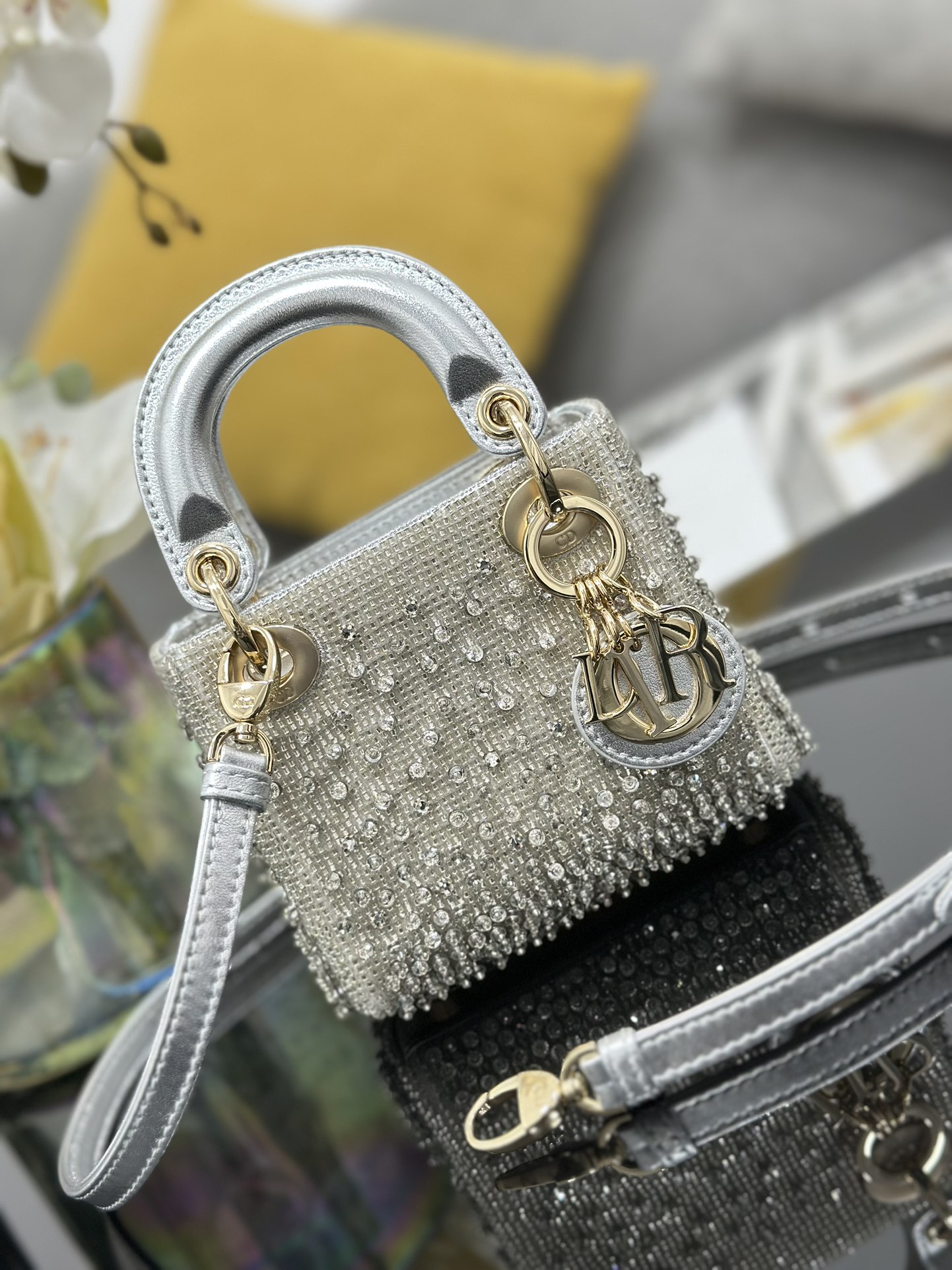 一比一Dior Lady Dior銀色水鑽迷你包 高級感精品女包| 11 一比一Dior Lady Dior銀色水鑽迷你包 高級感精品女包
