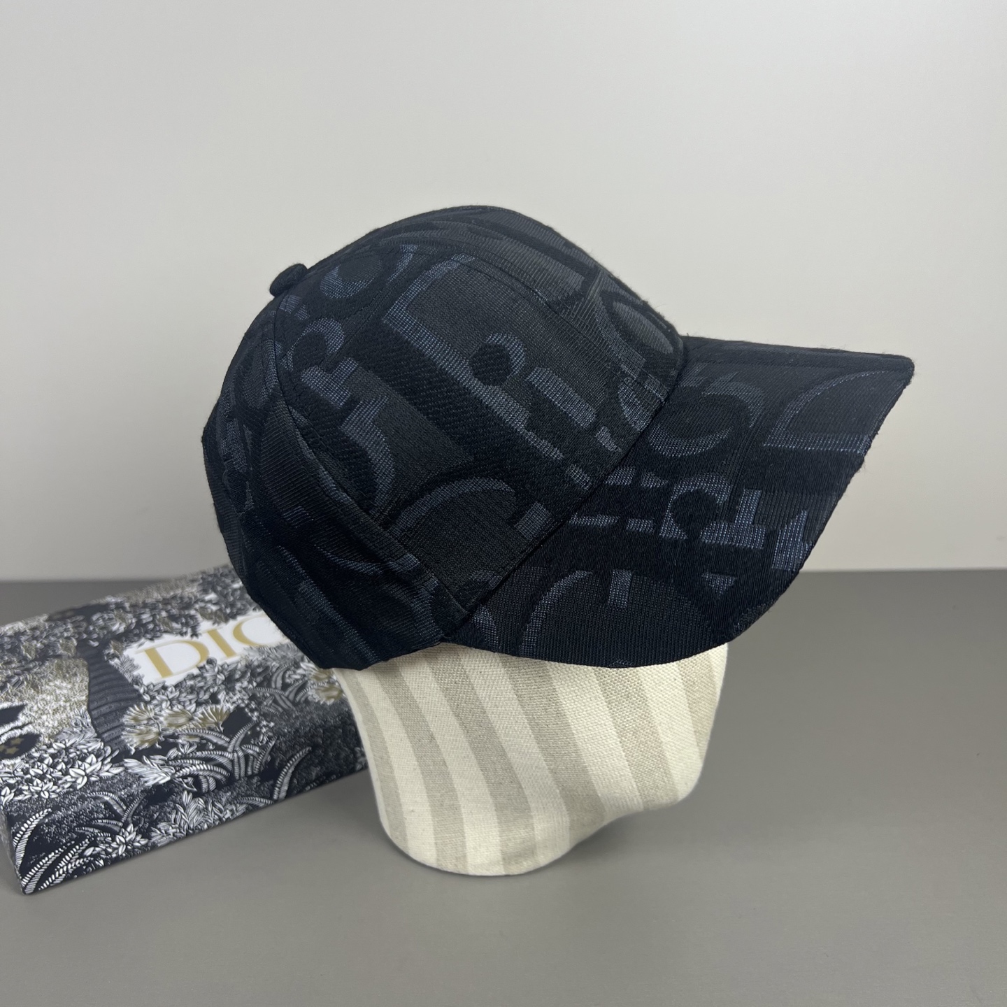 Dior高仿Oblique老花刺繡棒球帽時尚百搭鴨舌帽黑色款| 11 Dior高仿Oblique老花刺繡棒球帽時尚百搭鴨舌帽黑色款