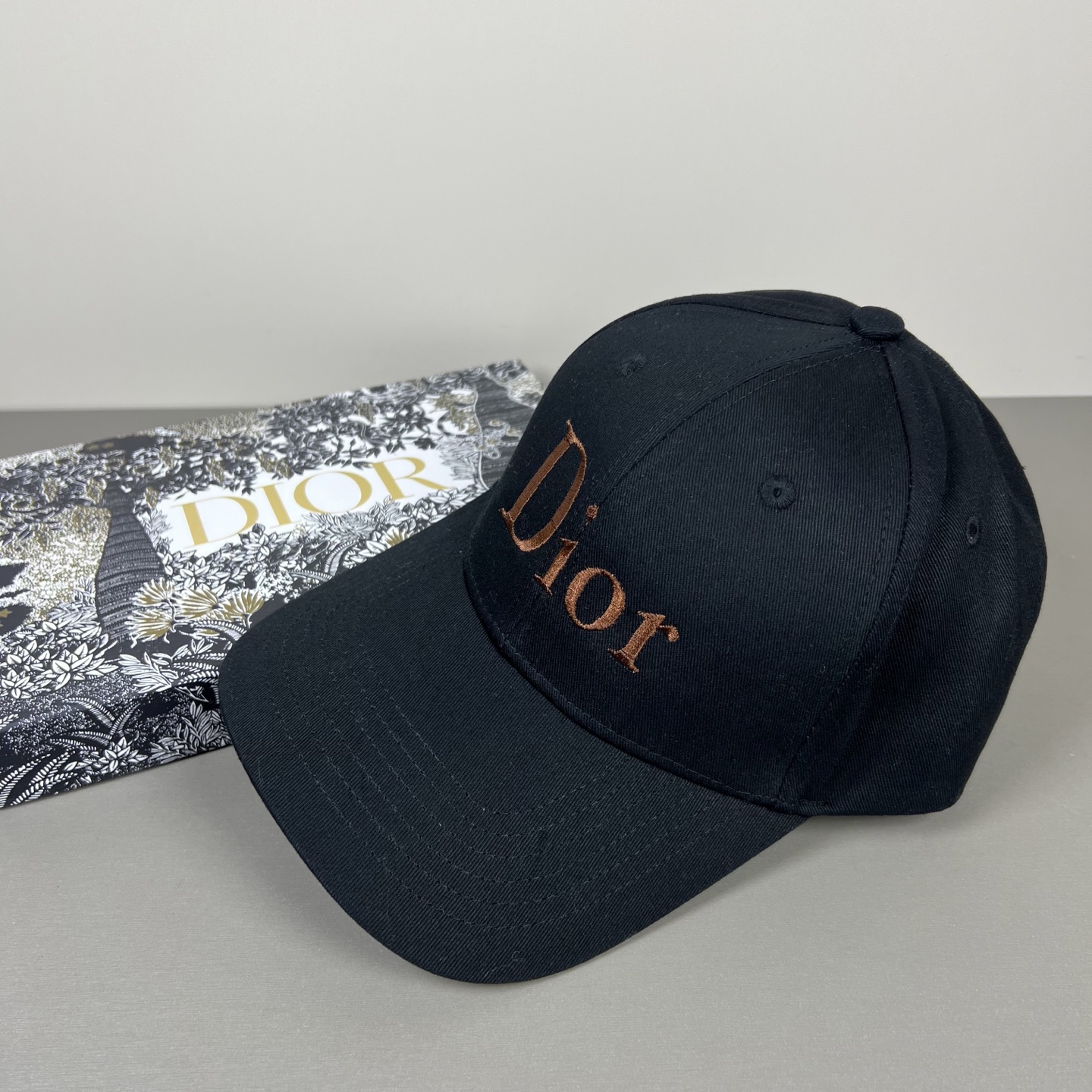 Dior A貨經典黑色刺繡Logo棒球帽男女同款鴨舌帽| 13 Dior A貨經典黑色刺繡Logo棒球帽男女同款鴨舌帽