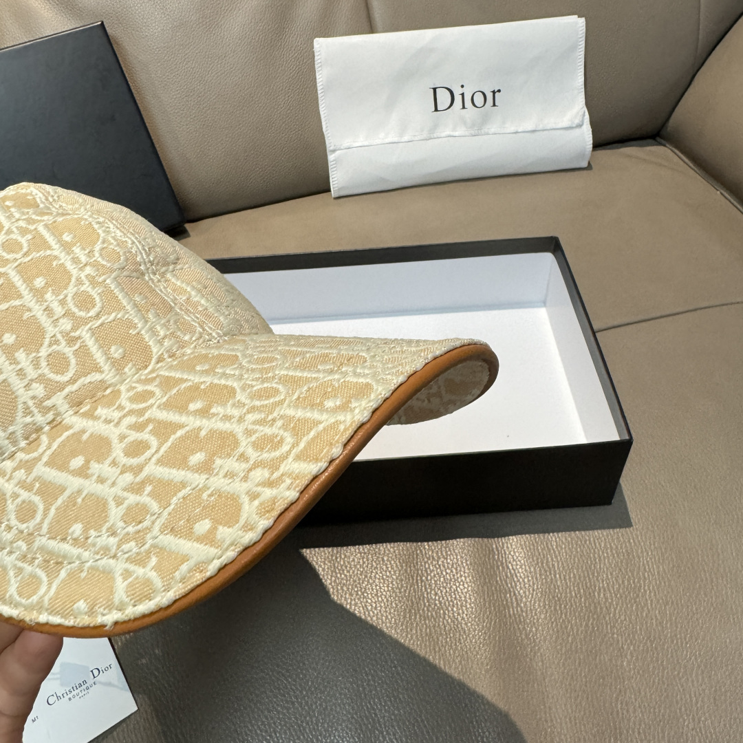 Dior高仿Oblique老花棒球帽米色經典提花鴨舌帽| 10 Dior高仿Oblique老花棒球帽米色經典提花鴨舌帽