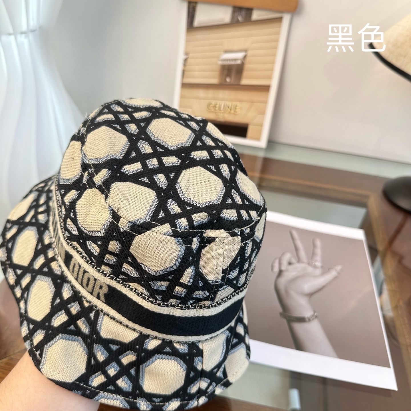 高仿Dior Oblique漁夫帽 黑色滿版刺繡款| 10 高仿Dior Oblique漁夫帽 黑色滿版刺繡款