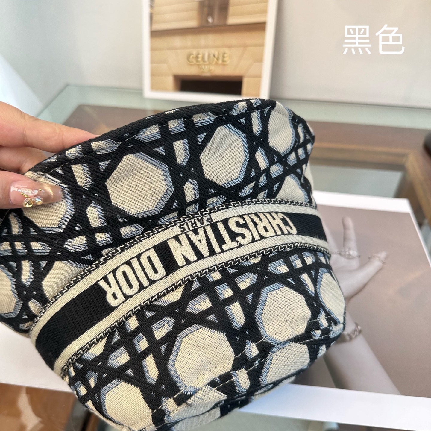 高仿Dior Oblique漁夫帽 黑色滿版刺繡款| 8 高仿Dior Oblique漁夫帽 黑色滿版刺繡款