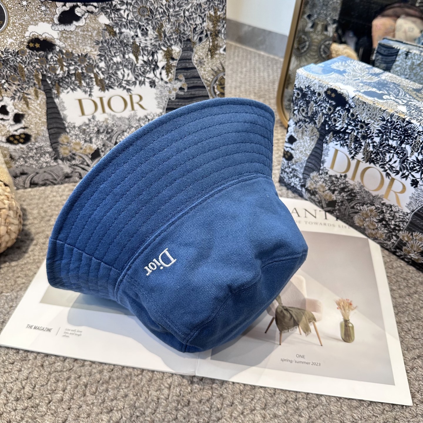 A貨Dior藍色刺繡漁夫帽 精品休閒遮陽帽| 10 A貨Dior藍色刺繡漁夫帽 精品休閒遮陽帽