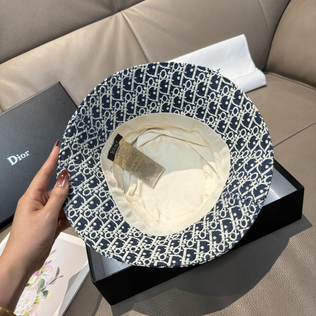 高仿Dior藍色Oblique漁夫帽 精品滿版老花帽款| 10 高仿Dior藍色Oblique漁夫帽 精品滿版老花帽款