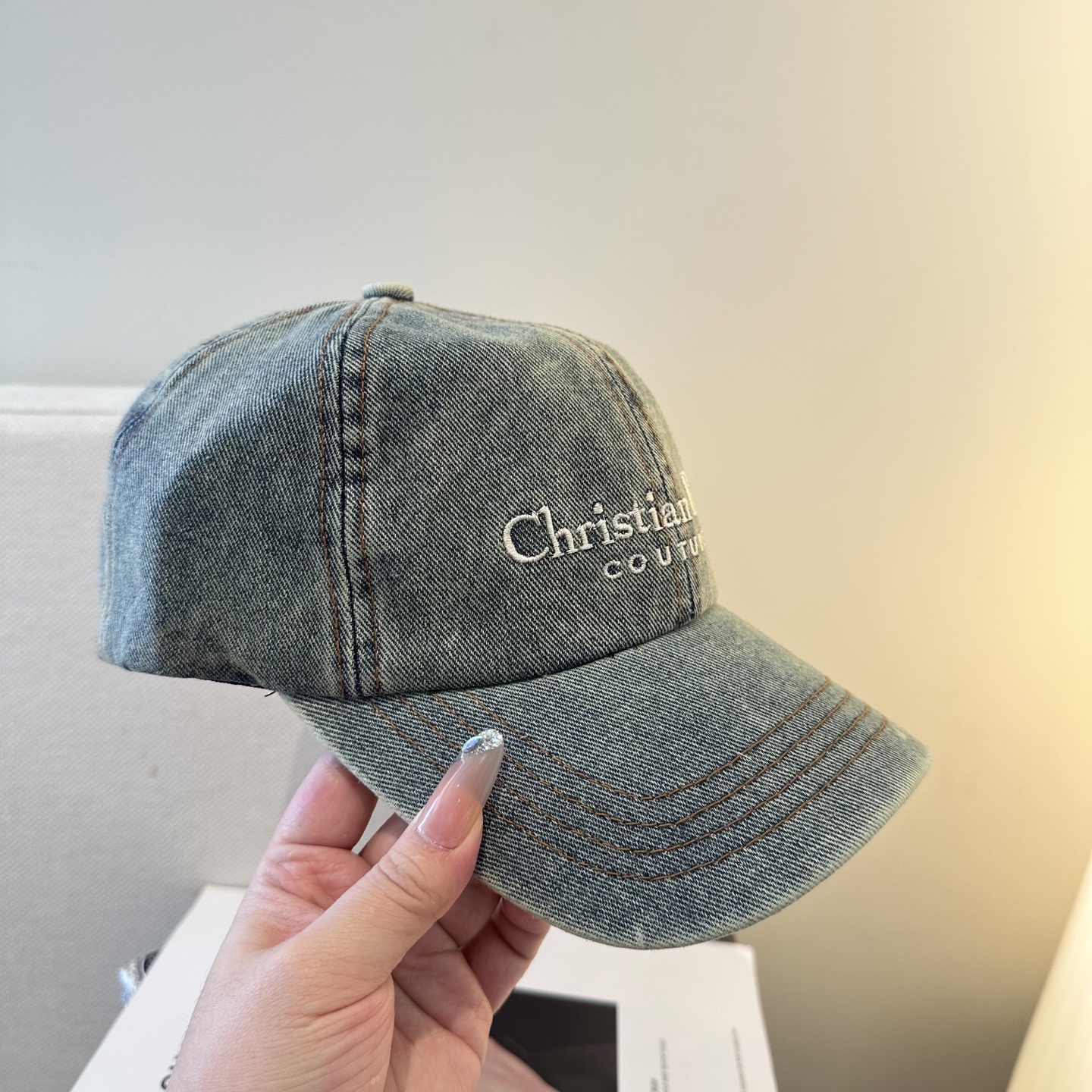 Dior原單淺色牛仔刺繡帽 時尚休閒鴨舌帽| 9 Dior原單淺色牛仔刺繡帽 時尚休閒鴨舌帽