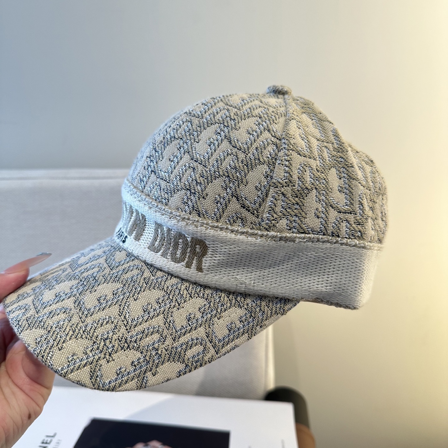 Dior高仿米白老花刺繡棒球帽 精品休閒鴨舌帽| 10 Dior高仿米白老花刺繡棒球帽 精品休閒鴨舌帽