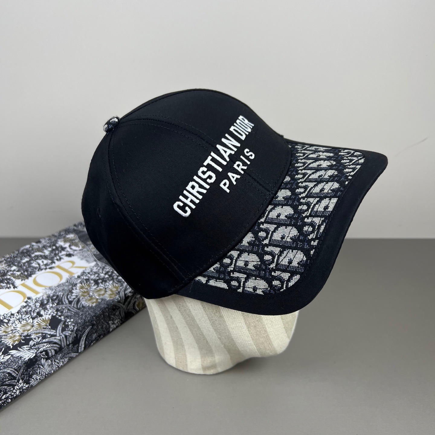 Dior高仿黑色Oblique老花棒球帽 Christian Dior Paris刺繡款| 12 Dior高仿黑色Oblique老花棒球帽 Christian Dior Paris刺繡款