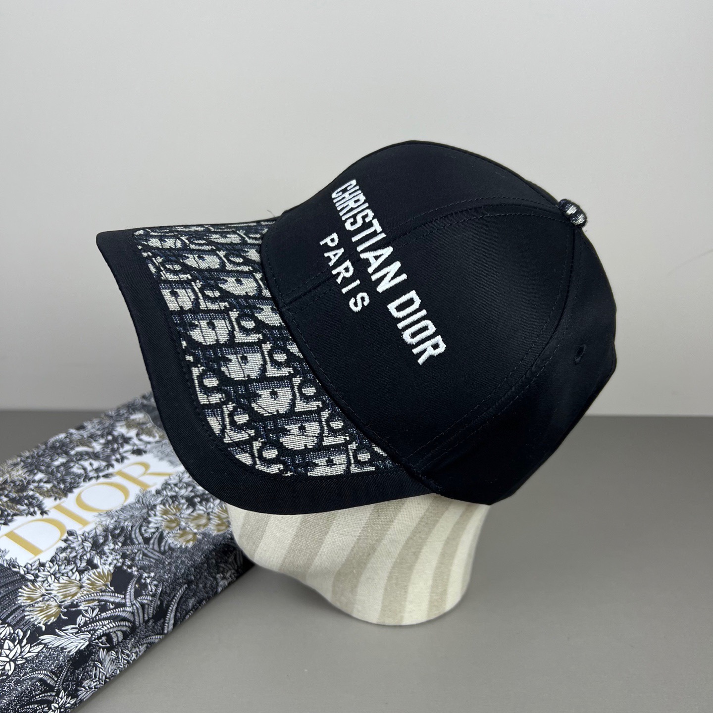 Dior高仿黑色Oblique老花棒球帽 Christian Dior Paris刺繡款| 9 Dior高仿黑色Oblique老花棒球帽 Christian Dior Paris刺繡款