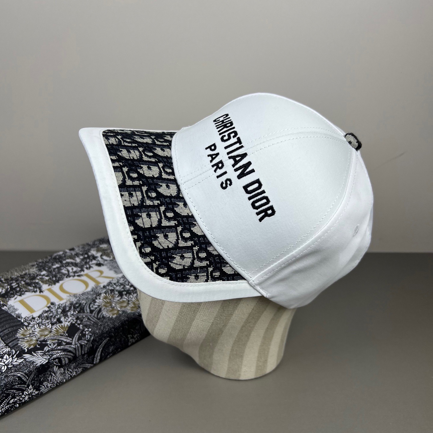 Dior高仿Oblique刺繡拼接棒球帽男女同款遮陽帽| 8 Dior高仿Oblique刺繡拼接棒球帽男女同款遮陽帽