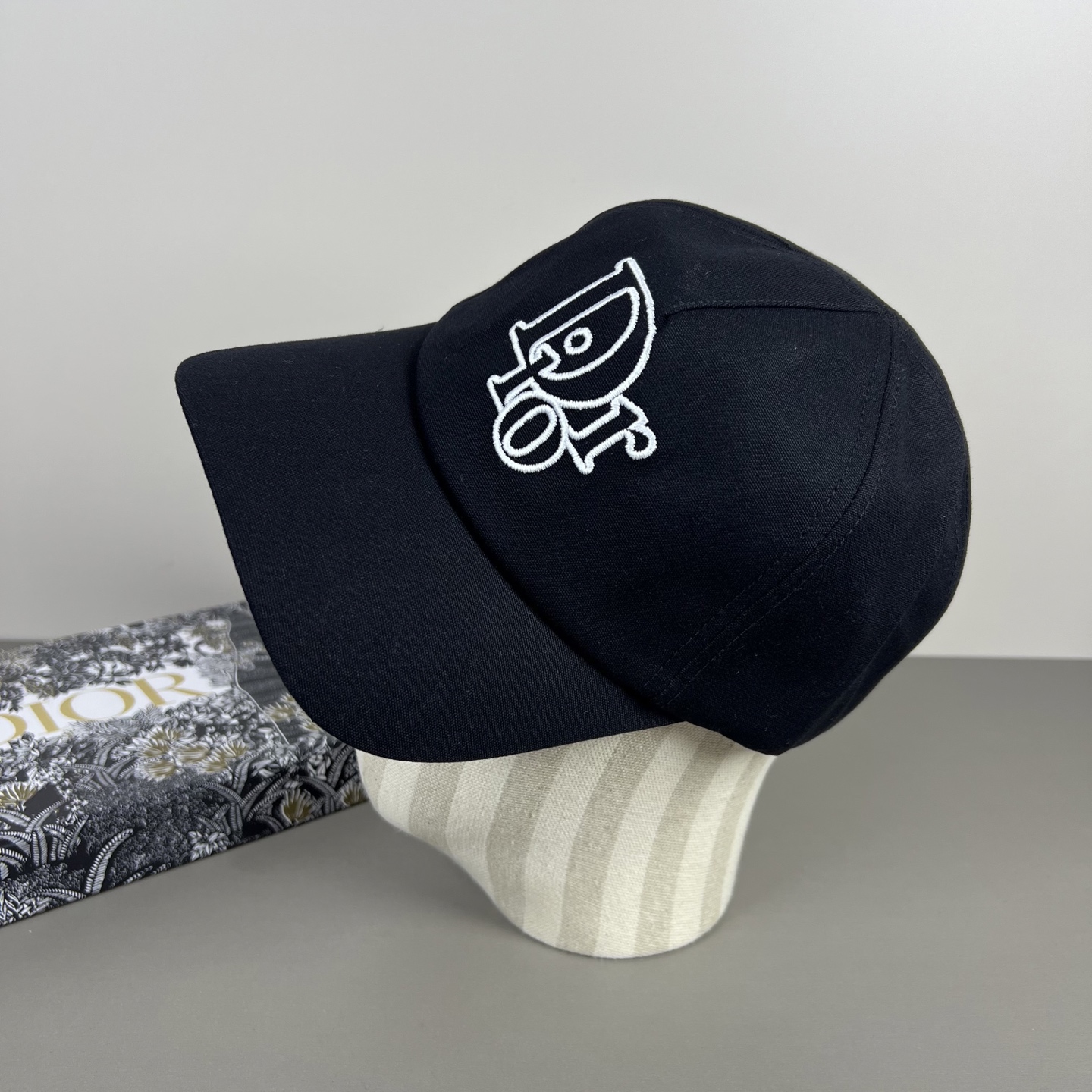 Dior原單字母刺繡棒球帽百搭休閒鴨舌帽黑色| 13 Dior原單字母刺繡棒球帽百搭休閒鴨舌帽黑色