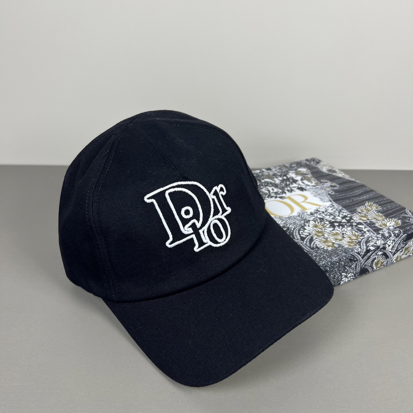 Dior原單字母刺繡棒球帽百搭休閒鴨舌帽黑色| 10 Dior原單字母刺繡棒球帽百搭休閒鴨舌帽黑色