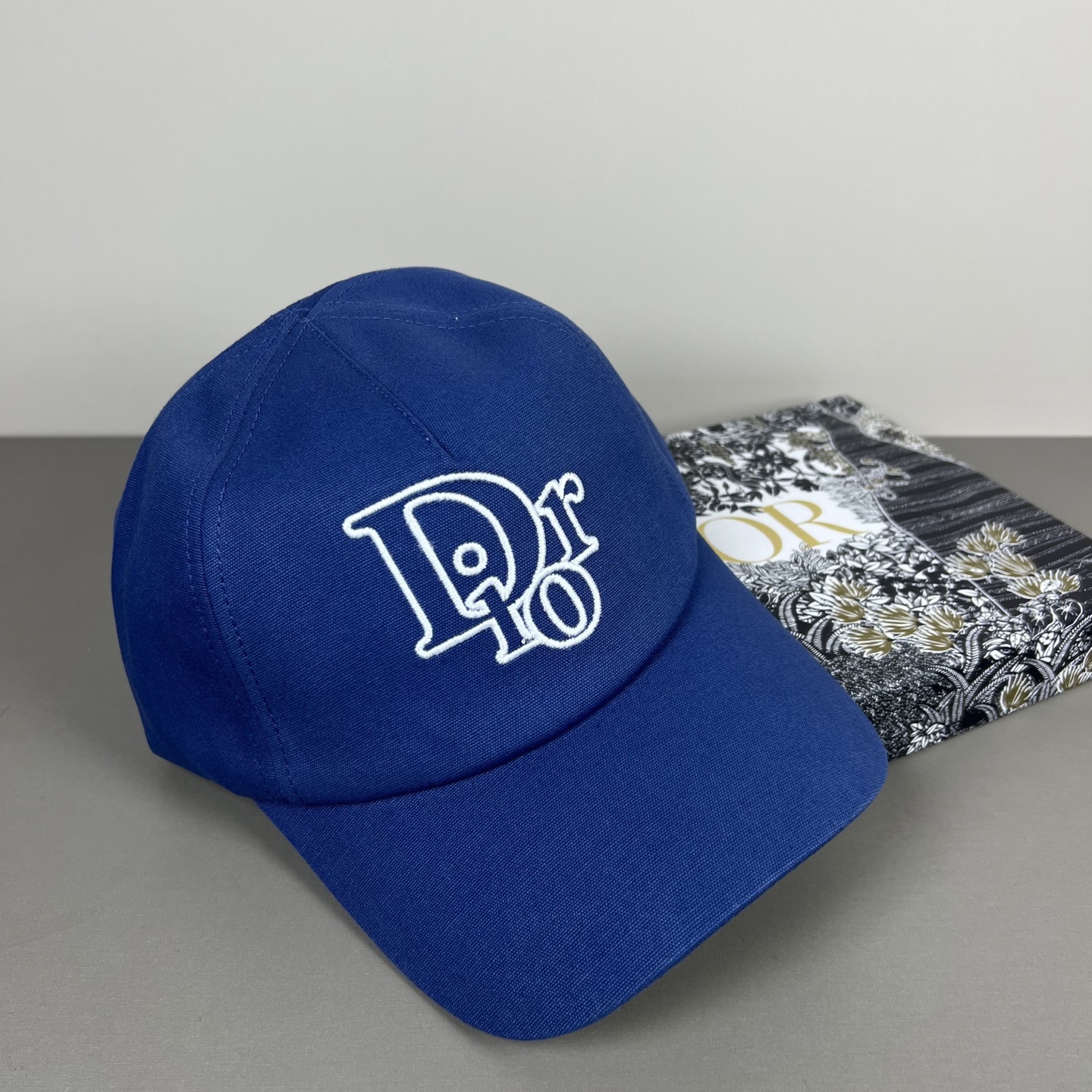 Dior高仿藍色刺繡棒球帽男女休閒遮陽帽| 10 Dior高仿藍色刺繡棒球帽男女休閒遮陽帽
