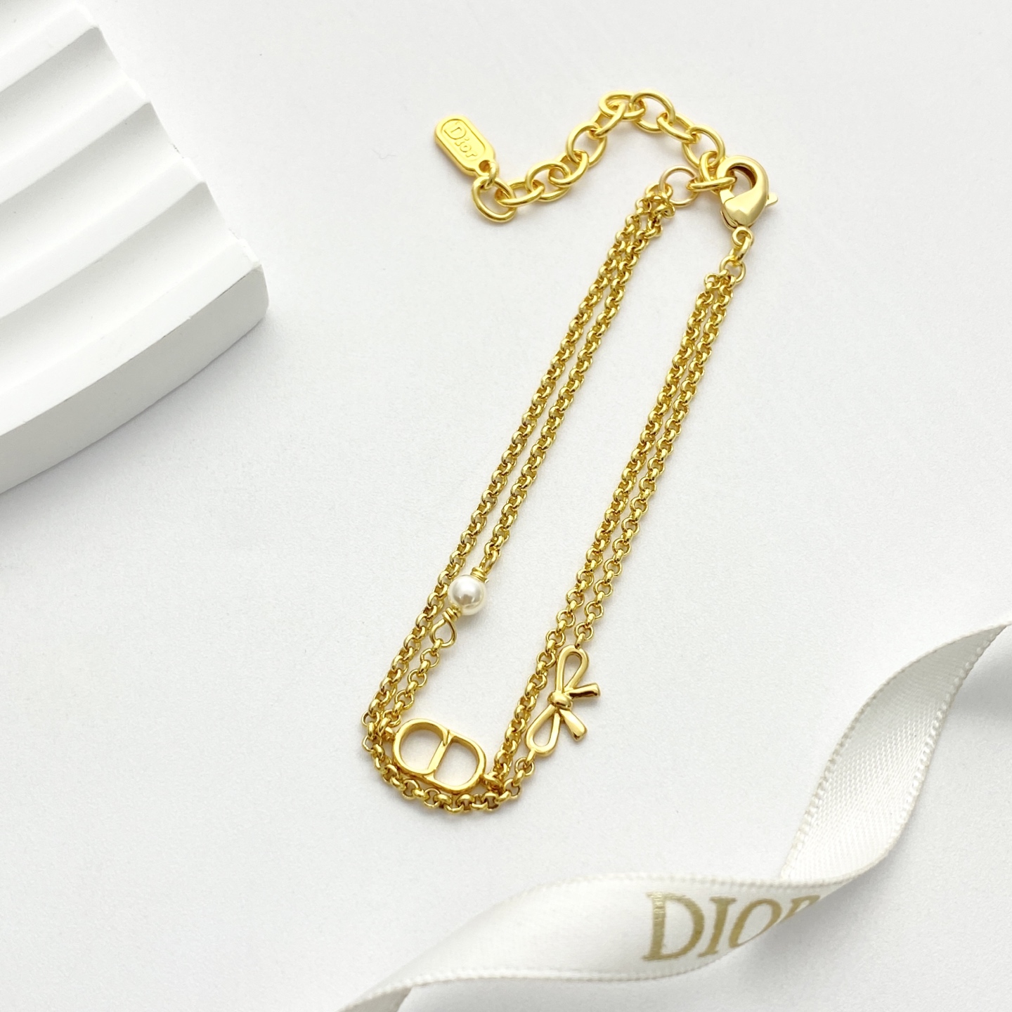Dior高仿CD蝴蝶結雙層手鍊輕奢氣質女款飾品| 12 Dior高仿CD蝴蝶結雙層手鍊輕奢氣質女款飾品