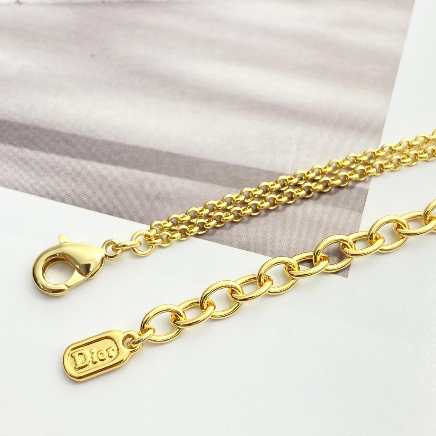 Dior高仿CD蝴蝶結雙層手鍊輕奢氣質女款飾品| 11 Dior高仿CD蝴蝶結雙層手鍊輕奢氣質女款飾品