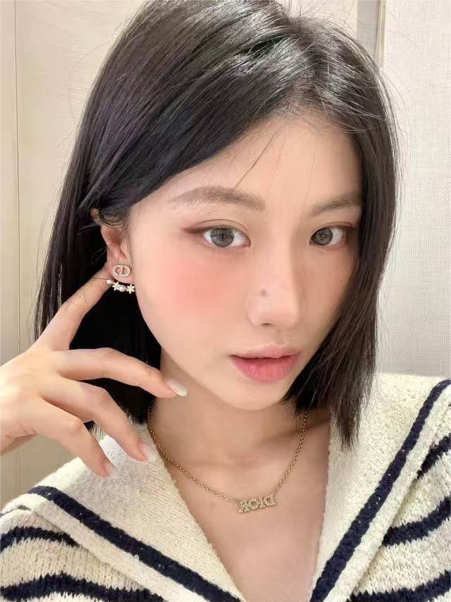 復刻Dior鑲鑽字母項鍊 女士高級感鎖骨鏈| 9 復刻Dior鑲鑽字母項鍊 女士高級感鎖骨鏈