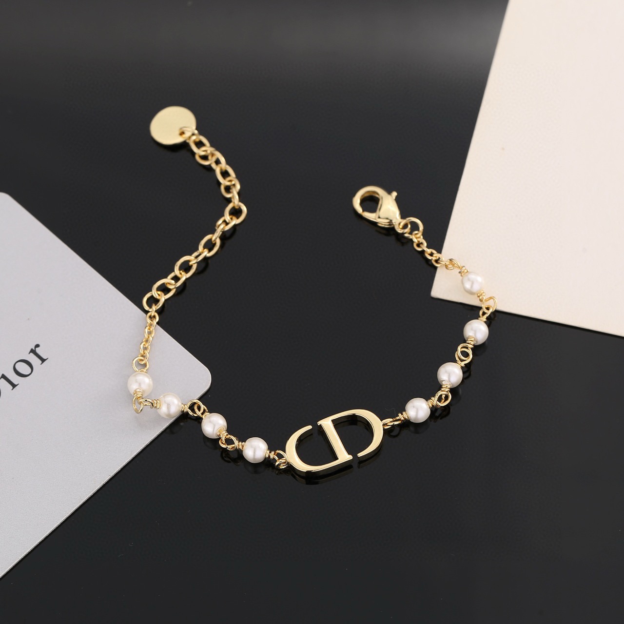 高仿 Dior CD珍珠字母手鏈女款輕奢百搭手環| 11 高仿 Dior CD珍珠字母手鏈女款輕奢百搭手環
