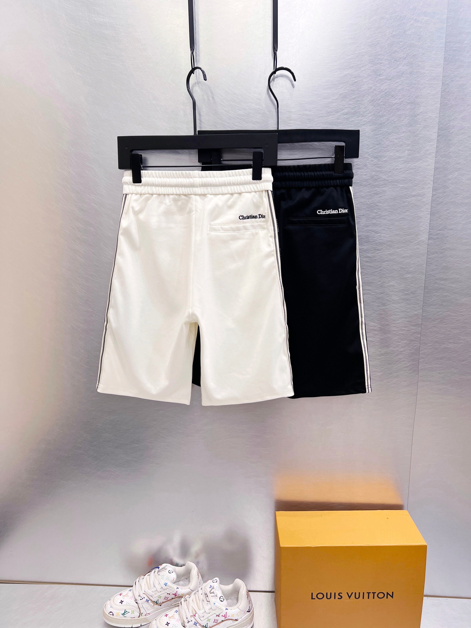 Dior高仿白色CD刺繡運動短褲男士休閒五分褲| 13 Dior高仿白色CD刺繡運動短褲男士休閒五分褲