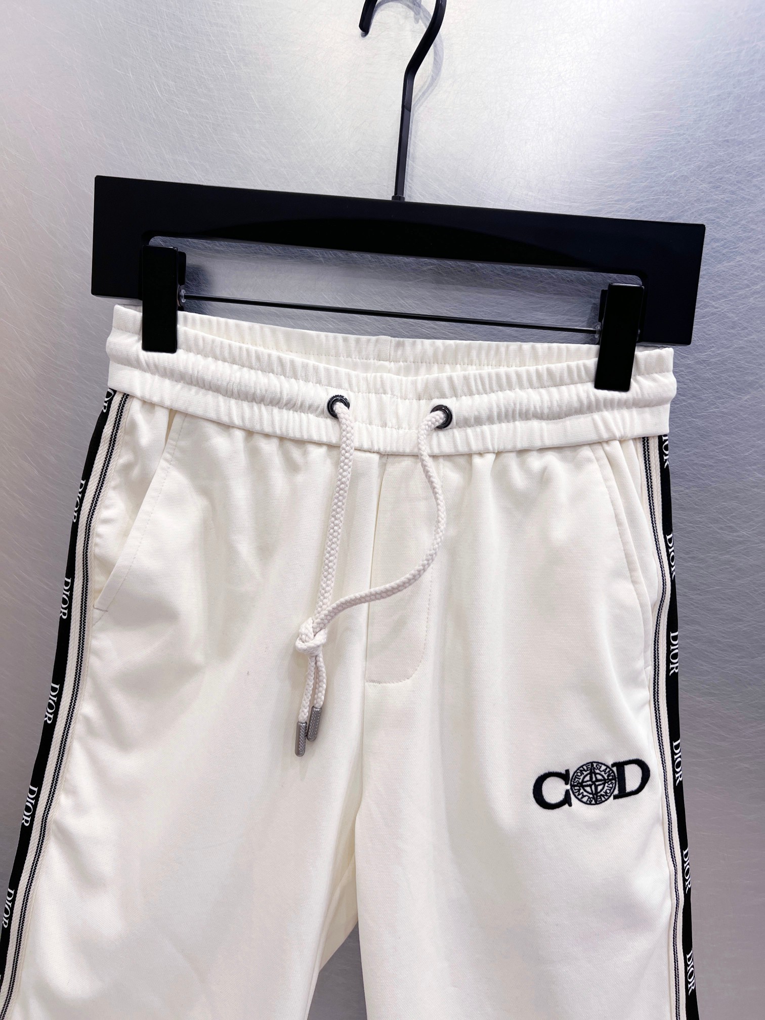 Dior高仿白色CD刺繡運動短褲男士休閒五分褲| 8 Dior高仿白色CD刺繡運動短褲男士休閒五分褲