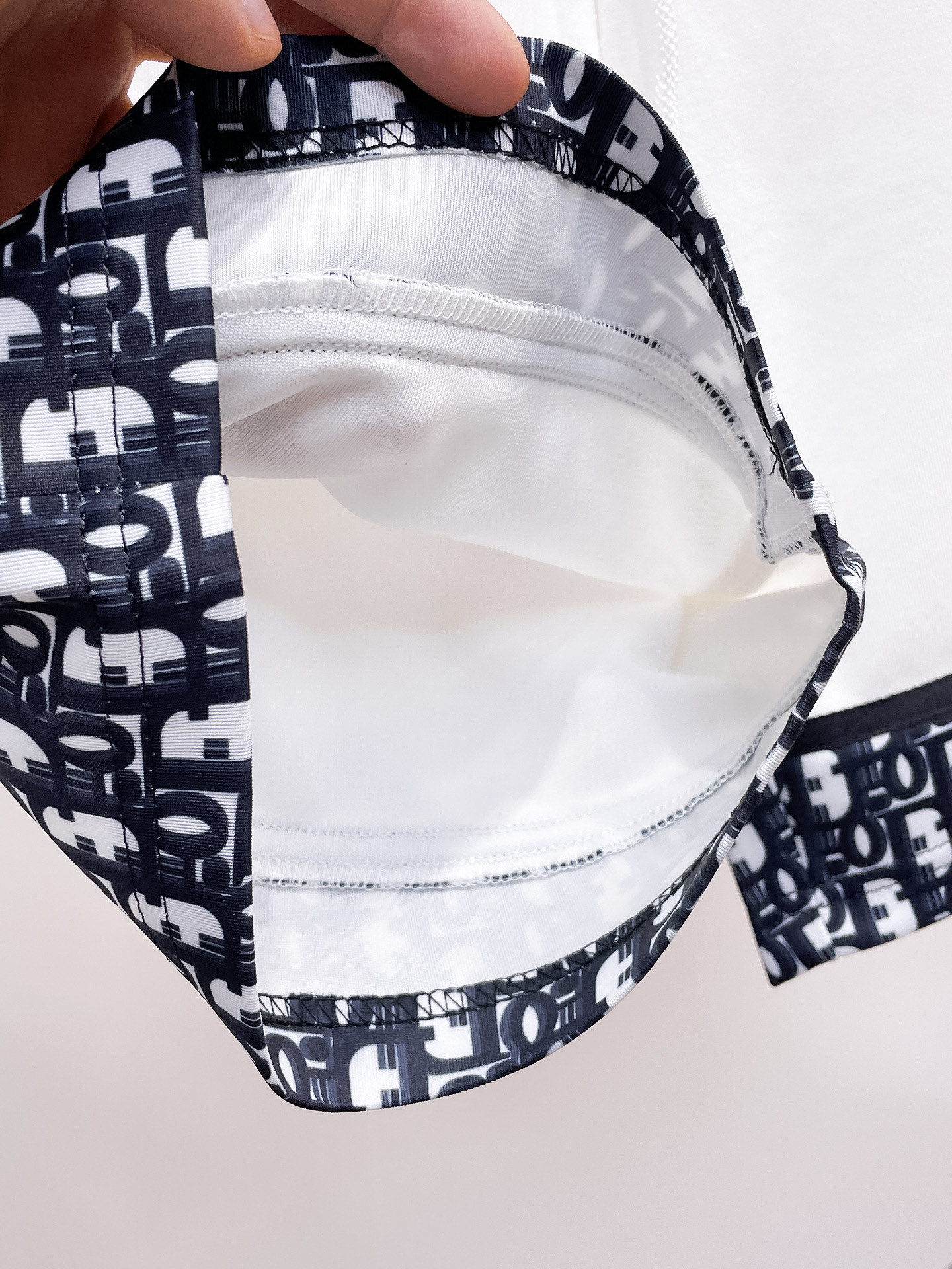 Dior一比一 LOGO刺繡拼接運動短褲男士寬鬆五分褲| 14 Dior一比一 LOGO刺繡拼接運動短褲男士寬鬆五分褲