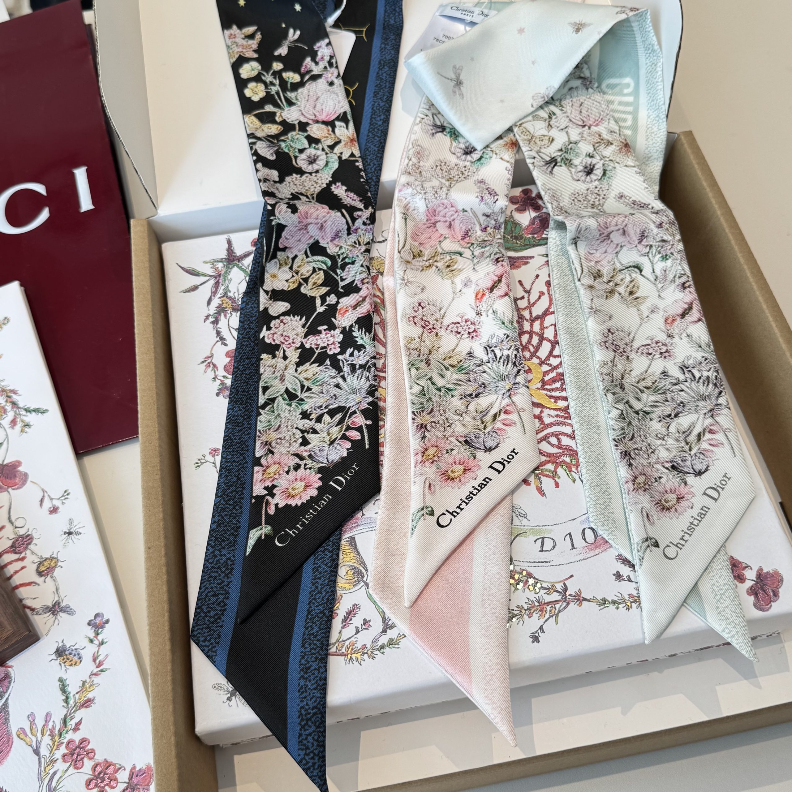Dior一比一粉綠花卉刺繡風雙面小絲巾飄帶| 6 Dior一比一粉綠花卉刺繡風雙面小絲巾飄帶