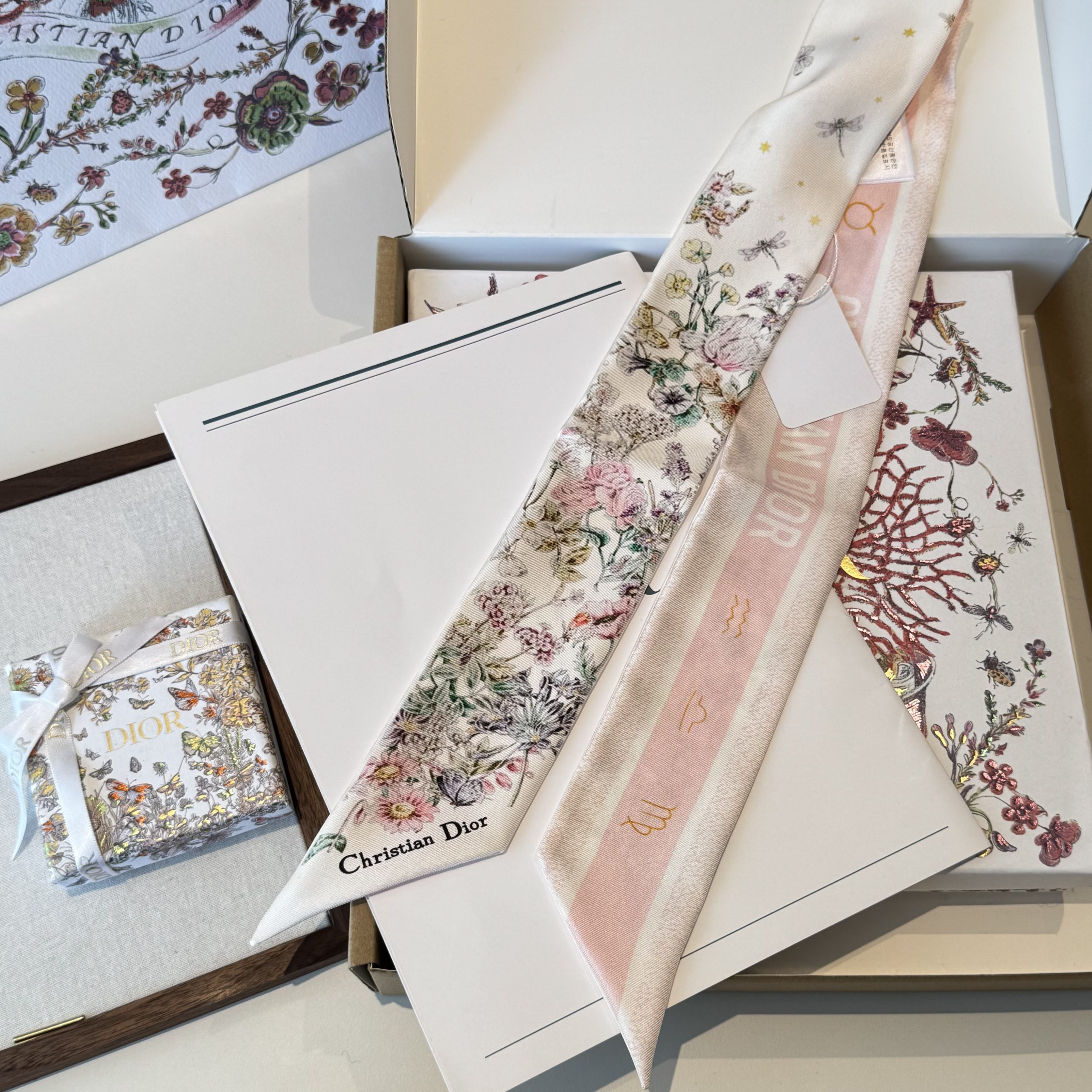 Dior一比一粉綠花卉刺繡風雙面小絲巾飄帶| 13 Dior一比一粉綠花卉刺繡風雙面小絲巾飄帶