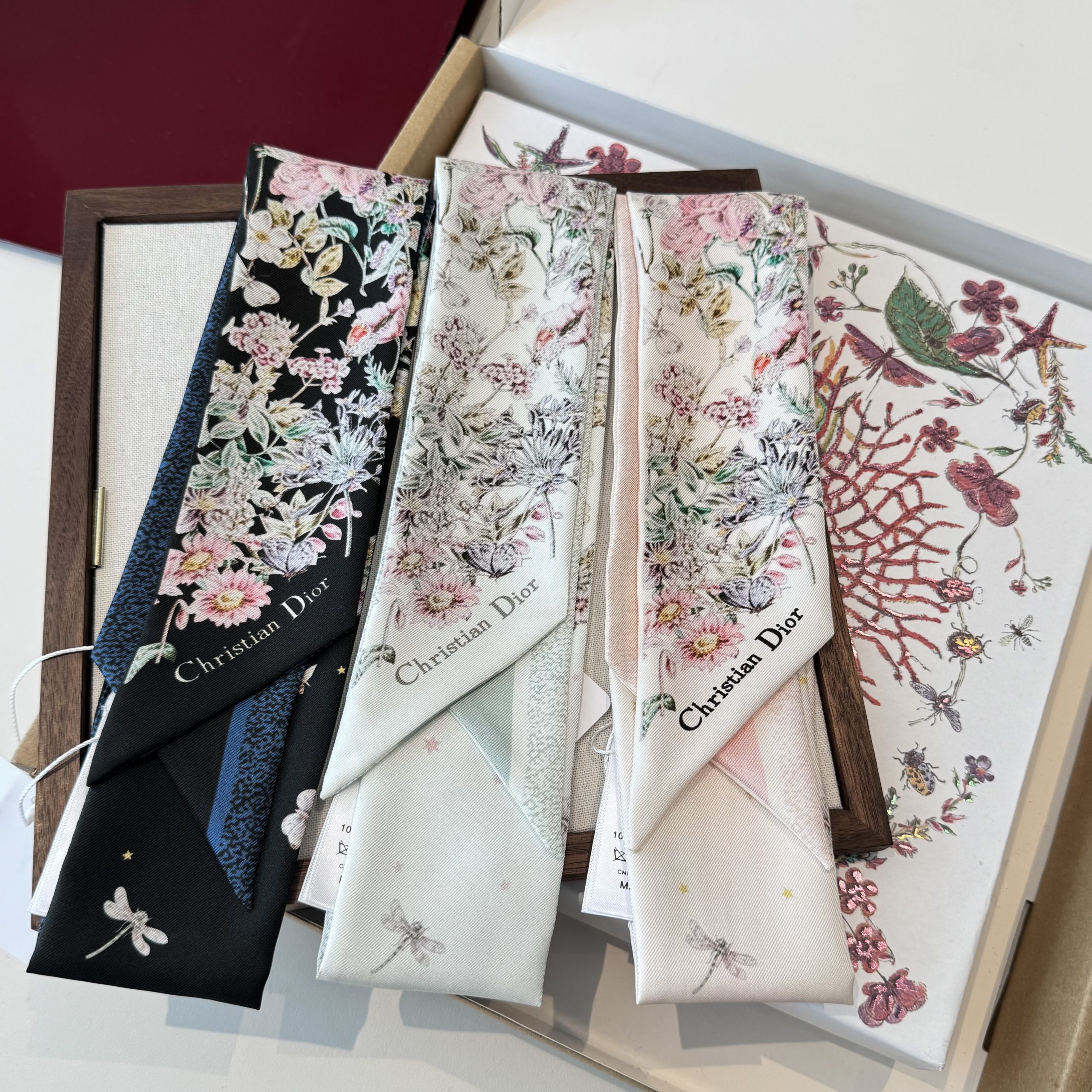 Dior一比一粉綠花卉刺繡風雙面小絲巾飄帶| 7 Dior一比一粉綠花卉刺繡風雙面小絲巾飄帶