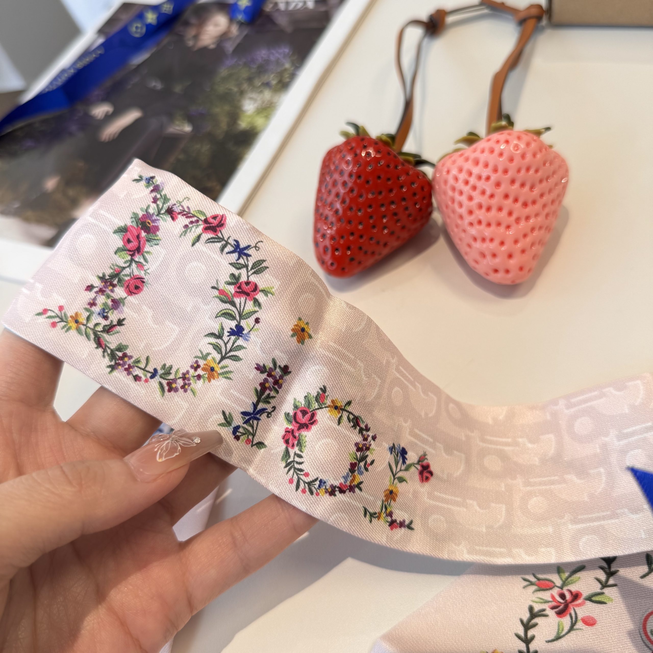 Dior高仿薄荷綠花卉刺繡絲巾法式雙面緞帶| 9 Dior高仿薄荷綠花卉刺繡絲巾法式雙面緞帶
