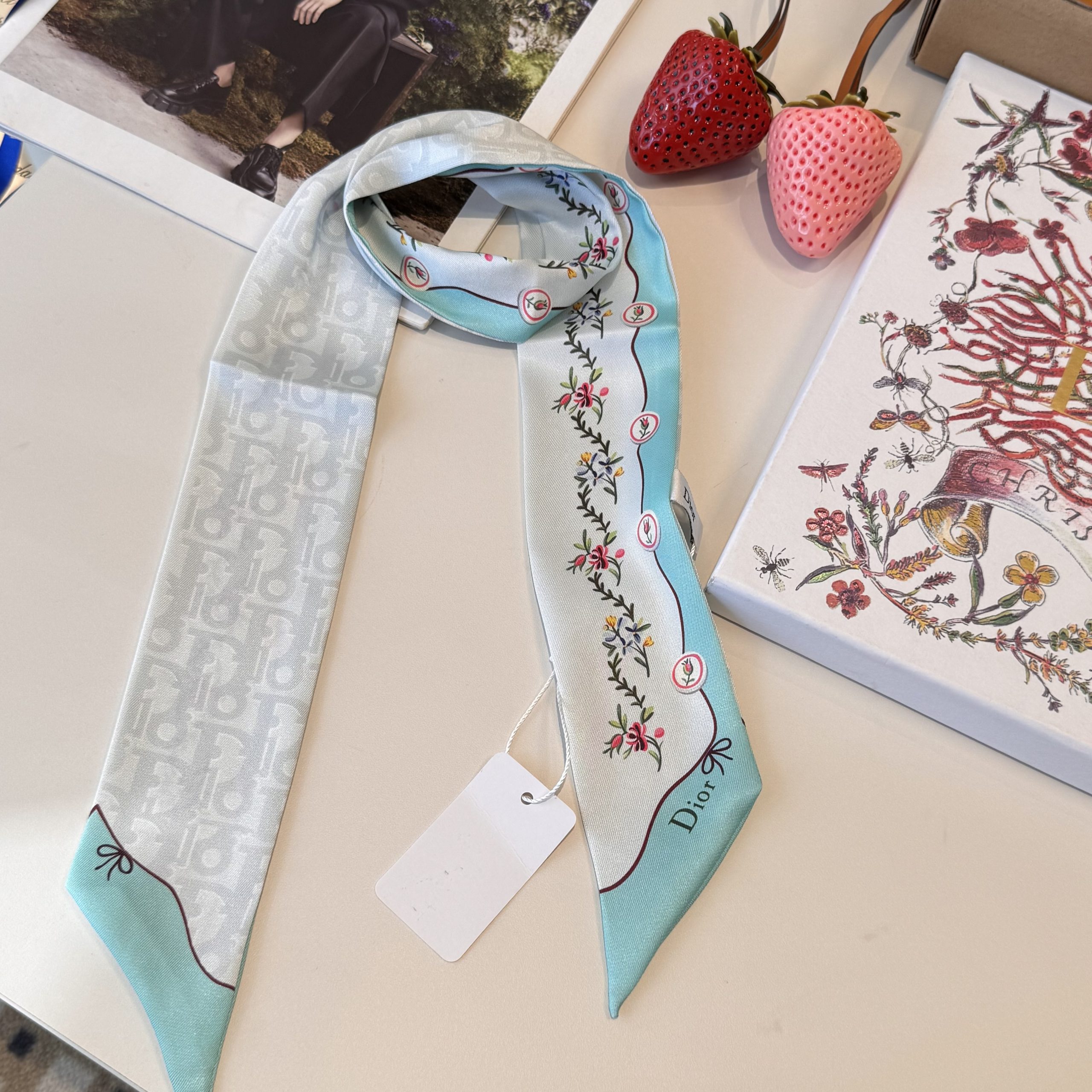 Dior原單薄荷綠刺繡花卉絲巾雙面小飄帶| 11 Dior原單薄荷綠刺繡花卉絲巾雙面小飄帶
