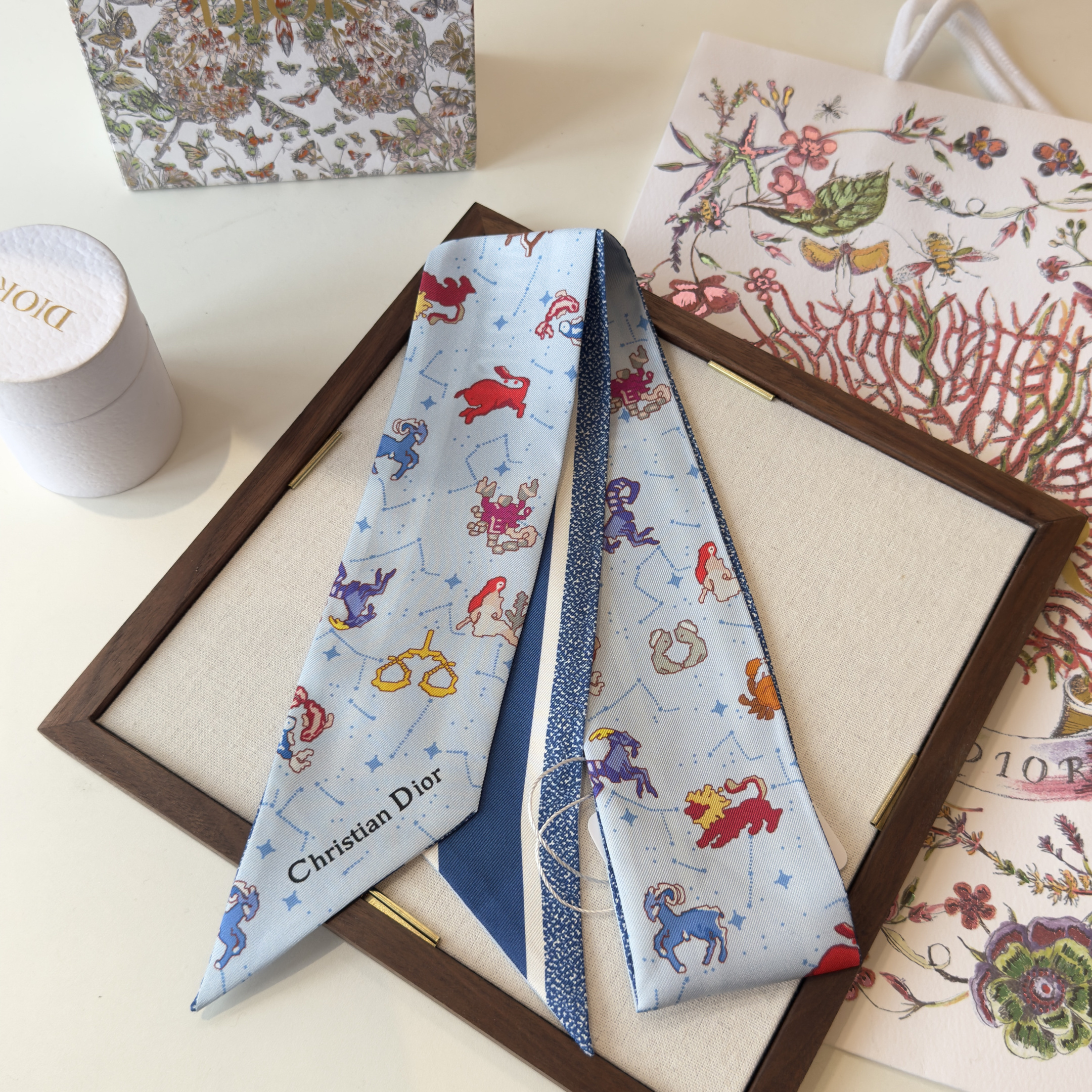 Dior高仿星座雙面絲巾髮帶 淺藍色法式精品窄版飄帶| 13 Dior高仿星座雙面絲巾髮帶 淺藍色法式精品窄版飄帶