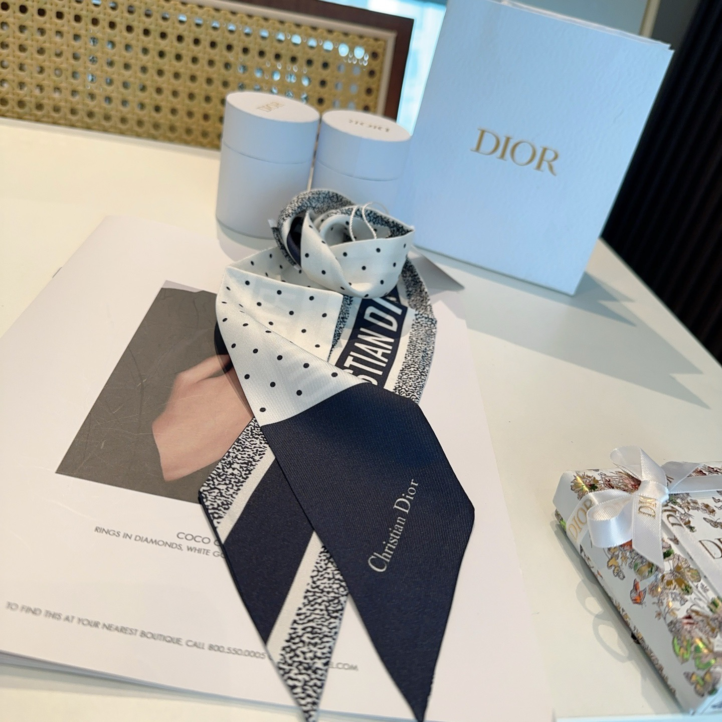 Dior高仿波點雙面絲巾髮帶 黑白撞色法式精品飄帶| 10 Dior高仿波點雙面絲巾髮帶 黑白撞色法式精品飄帶