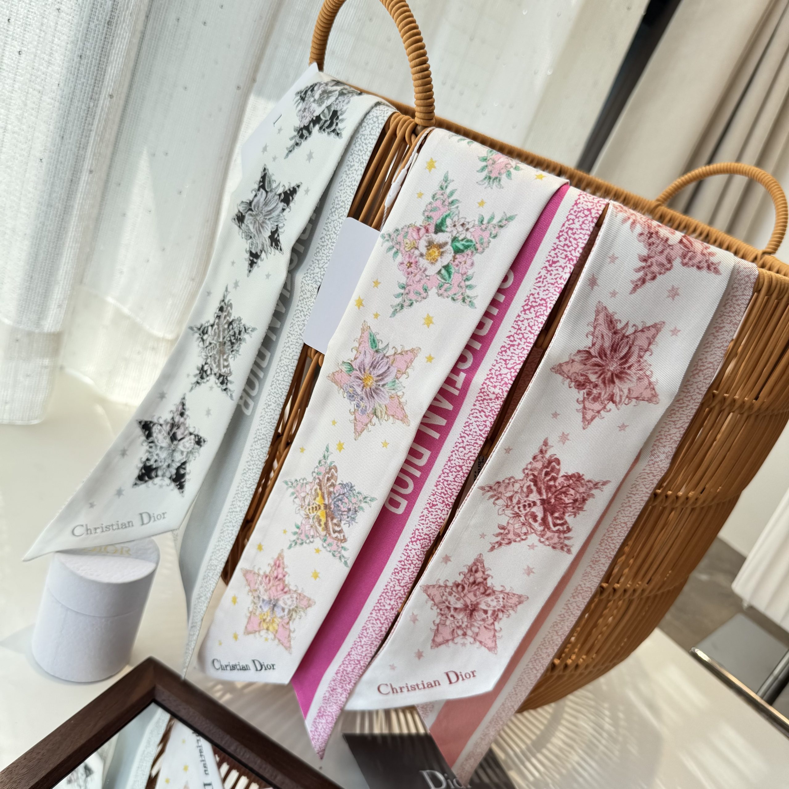 Dior高仿粉色星芒花卉絲巾髮帶 法式雙面精品窄版飄帶女款| 6 Dior高仿粉色星芒花卉絲巾髮帶 法式雙面精品窄版飄帶女款