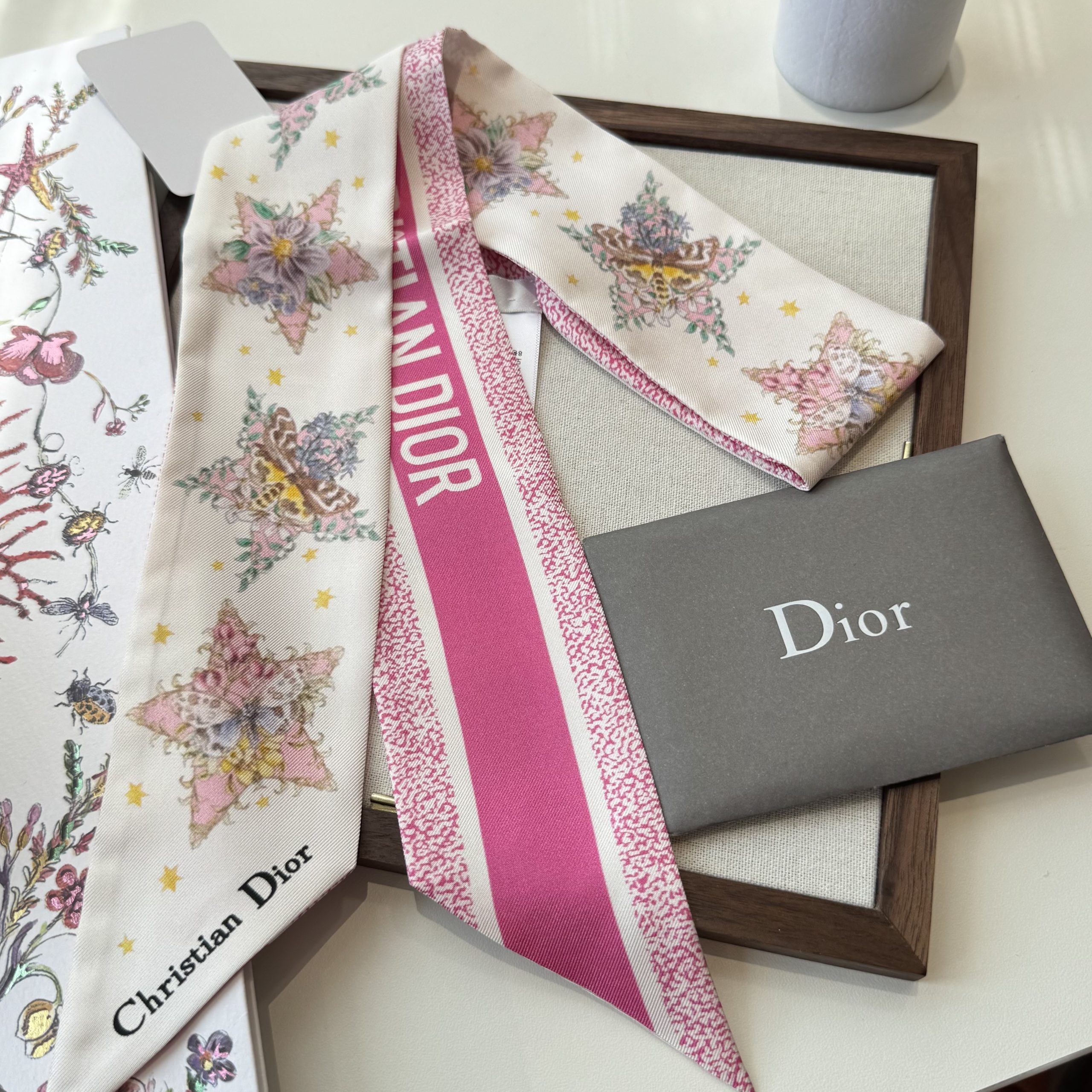 Dior高仿粉色星芒花卉絲巾髮帶 法式雙面精品窄版飄帶女款| 16 Dior高仿粉色星芒花卉絲巾髮帶 法式雙面精品窄版飄帶女款