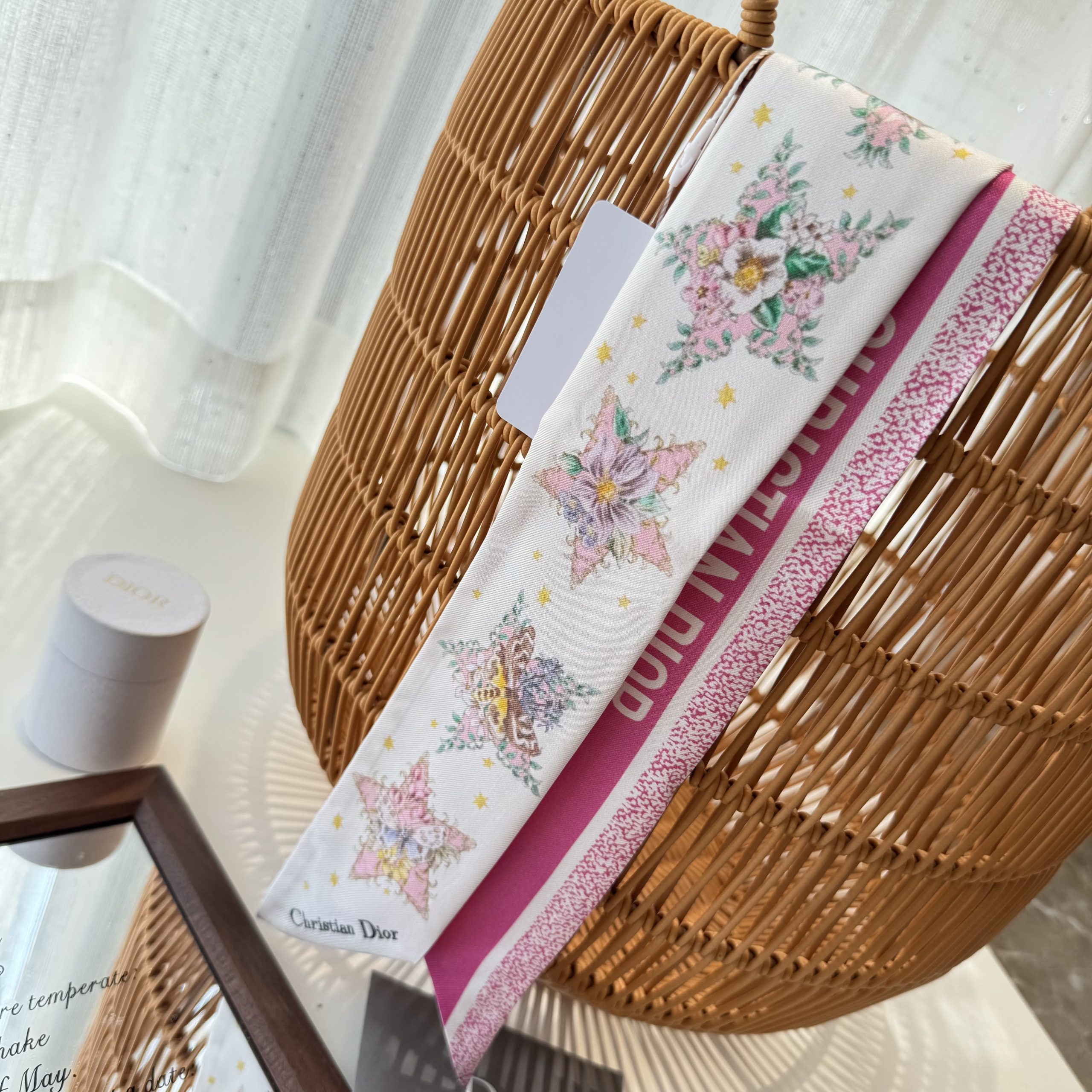 Dior高仿粉色星芒花卉絲巾髮帶 法式雙面精品窄版飄帶女款| 14 Dior高仿粉色星芒花卉絲巾髮帶 法式雙面精品窄版飄帶女款