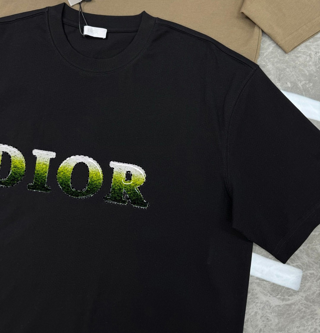 Dior高仿漸層字母印花黑色短袖T恤精品百搭上衣| 9 Dior高仿漸層字母印花黑色短袖T恤精品百搭上衣