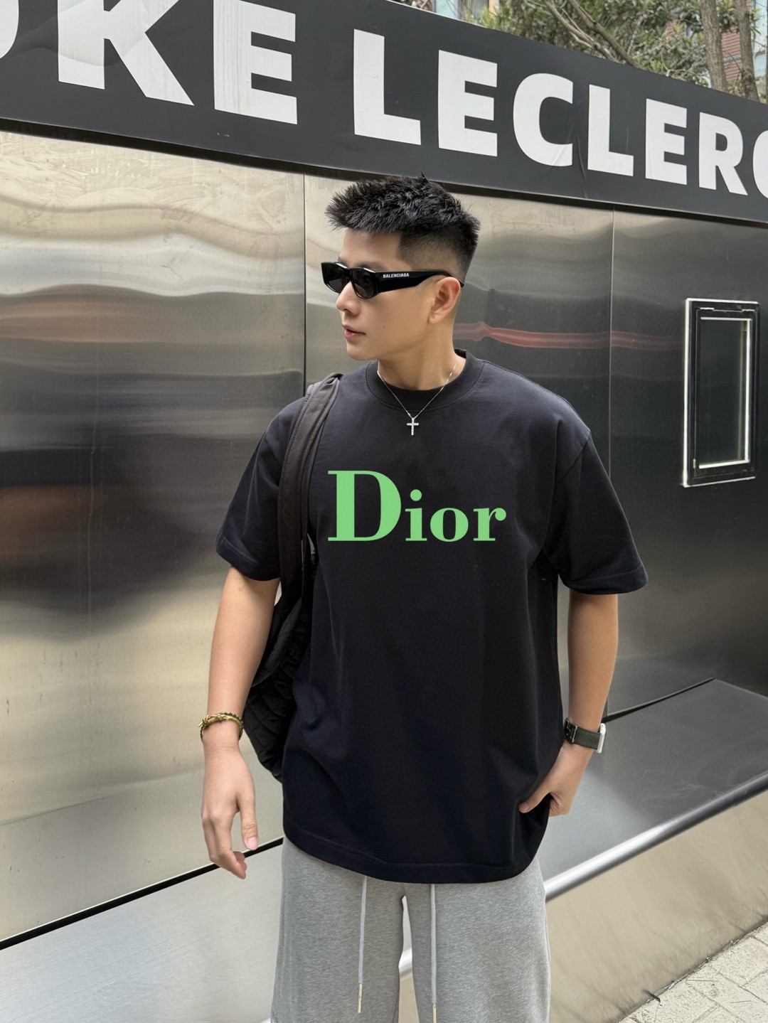 Dior高仿螢光字母黑色短袖T恤潮流男女休閒上衣| 13 Dior高仿螢光字母黑色短袖T恤潮流男女休閒上衣