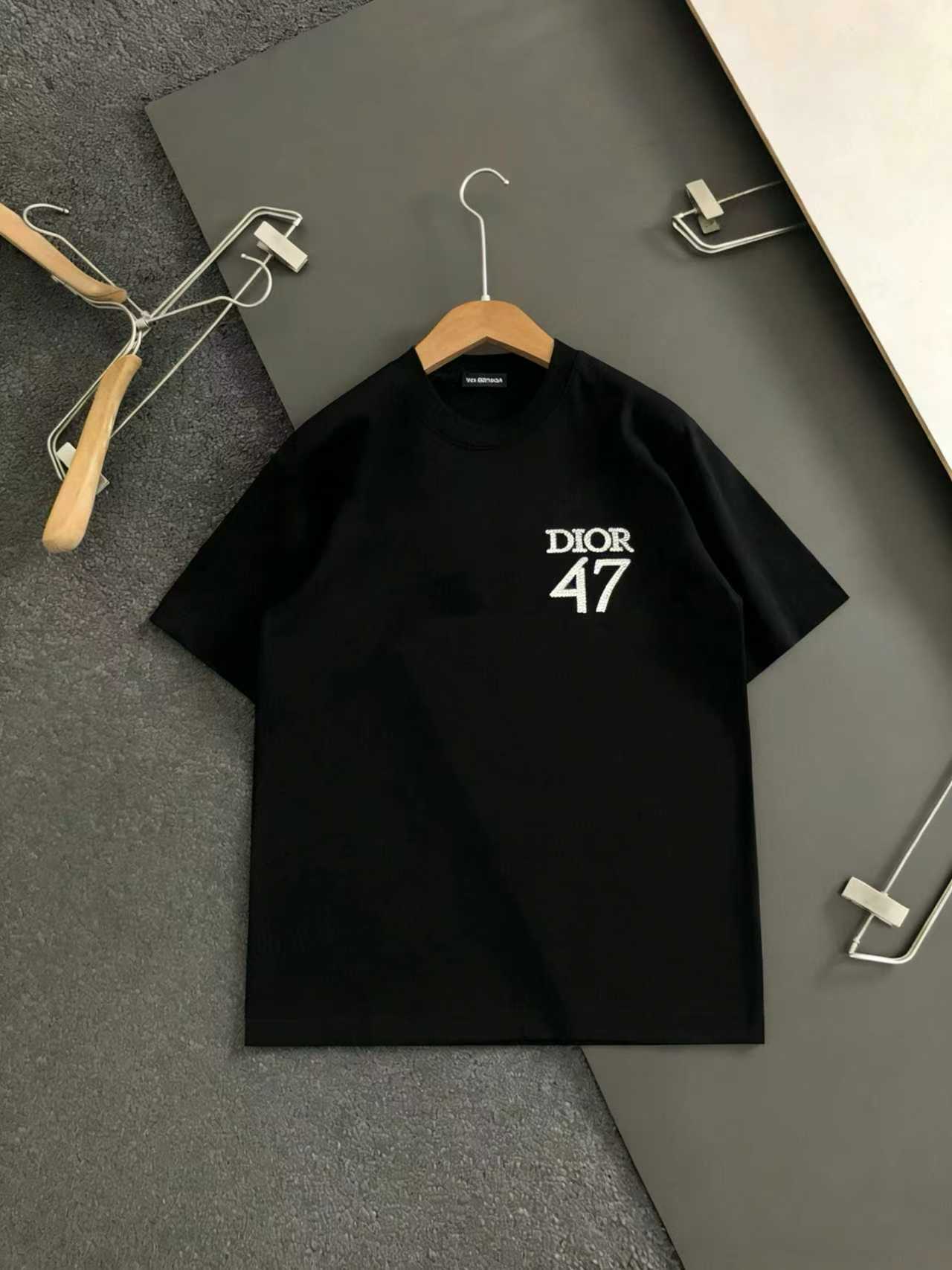 Dior高仿47字母刺繡白色短袖T恤潮流休閒款| 12 Dior高仿47字母刺繡白色短袖T恤潮流休閒款