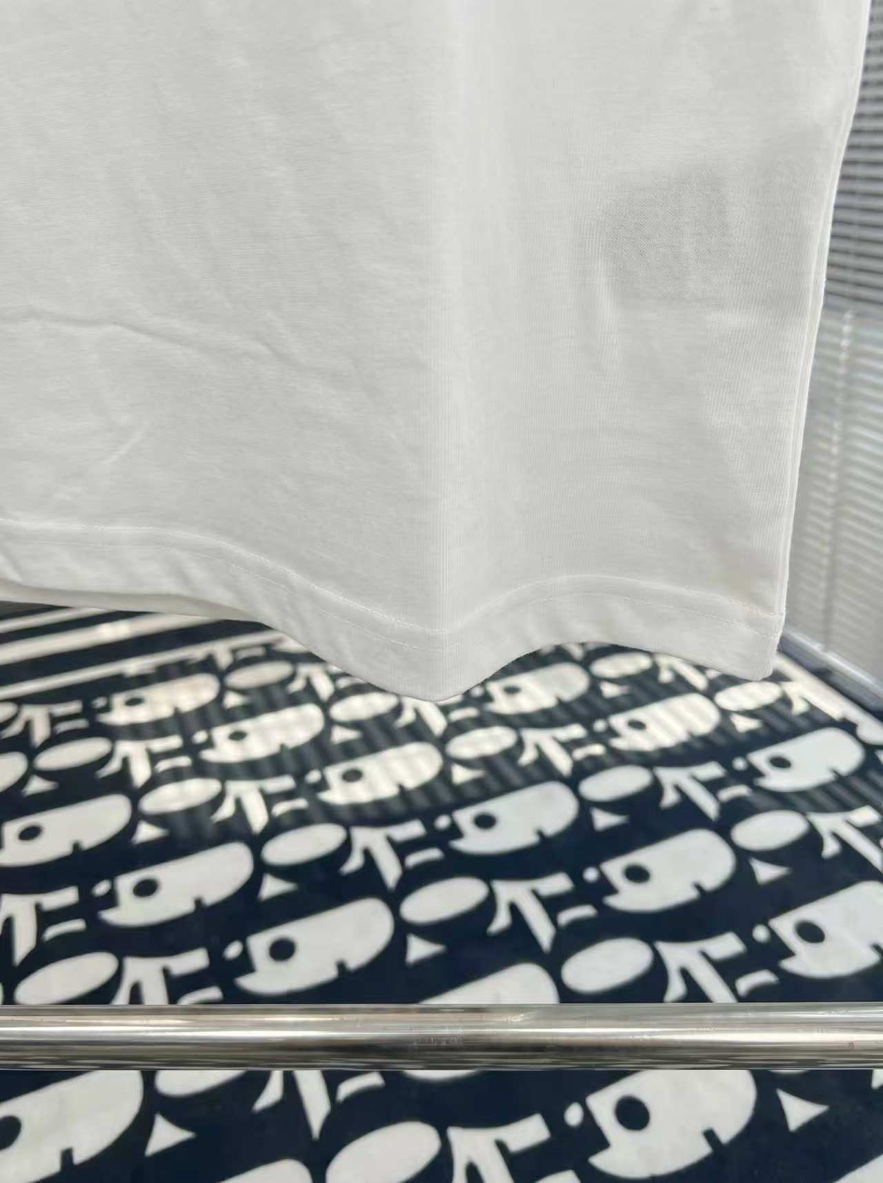 Dior一比一藍色字母刺繡短袖T恤精品休閒百搭款| 10 Dior一比一藍色字母刺繡短袖T恤精品休閒百搭款